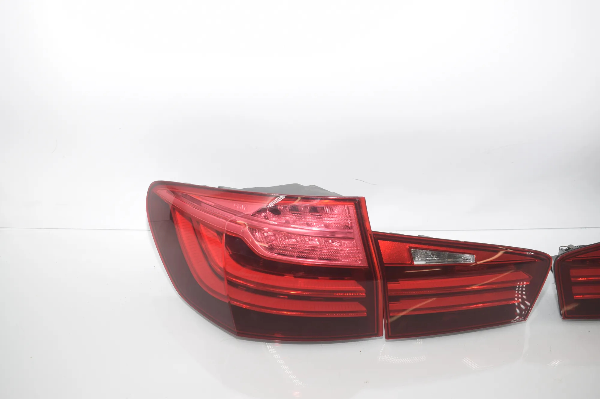 Rear Tail Light Set – OEM 7370345 · BMW 5 Touring (F11) 530 d 2013 – 5