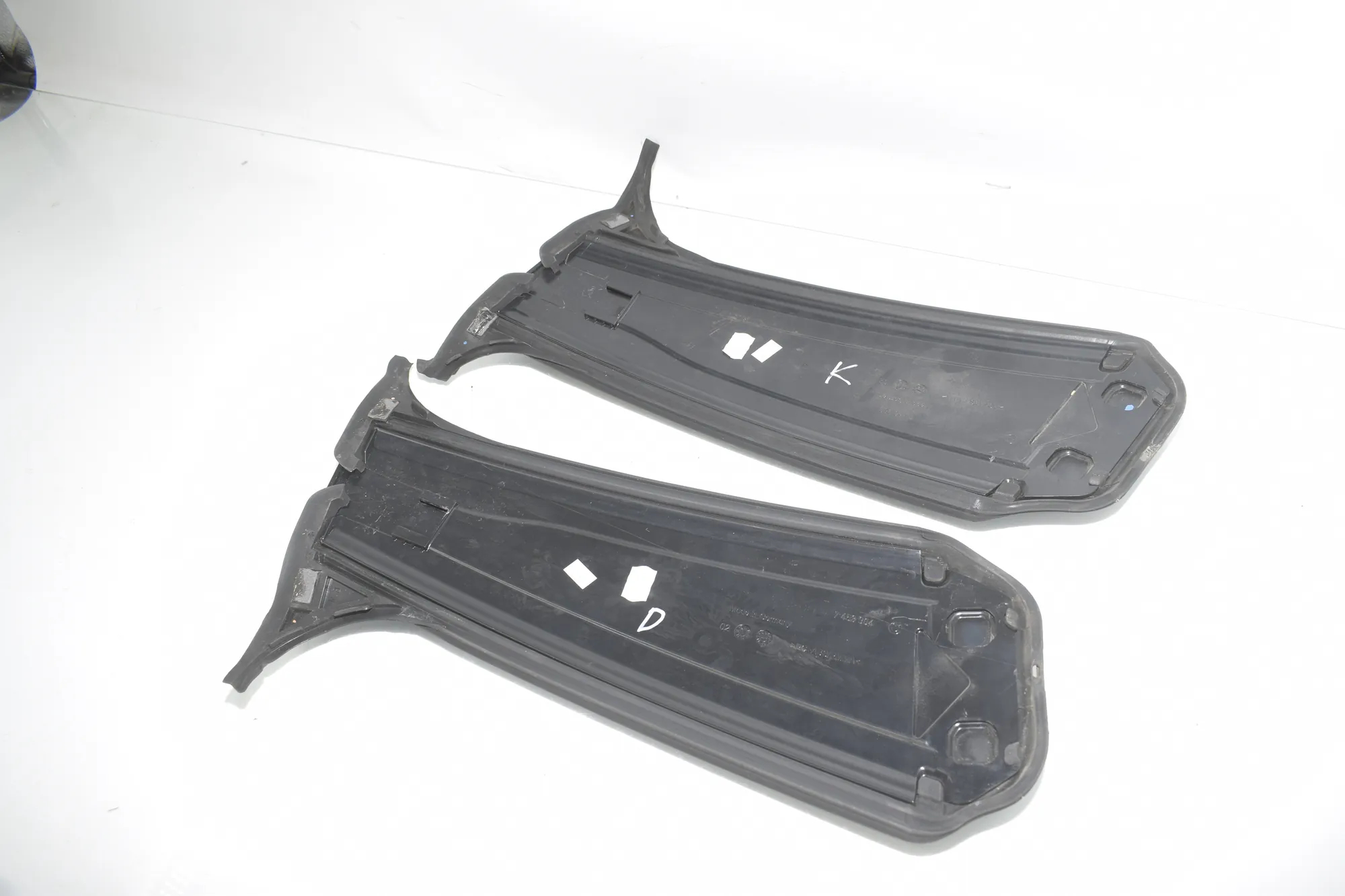 Front Right Door Vertical Trim – OEM 7453304 · BMW 4 Gran Coupe (F36) 430 d 2016 – 2