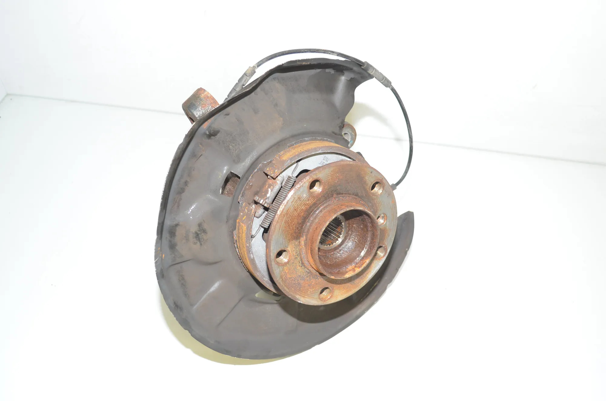 Front Right Wheel Hub – OEM 6792286 · BMW 2 Cabrio (F23) 220 i 2016 – 4