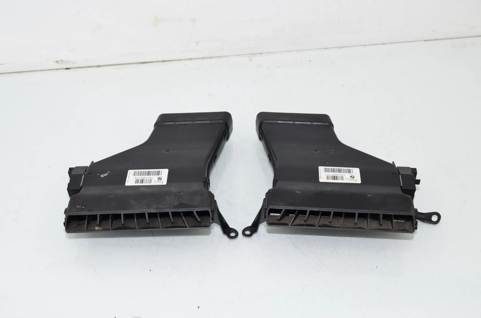 Interior Air Duct Channel – OEM 9217996 · BMW 5 Touring (F11) 530 d xDrive 2011 – 2