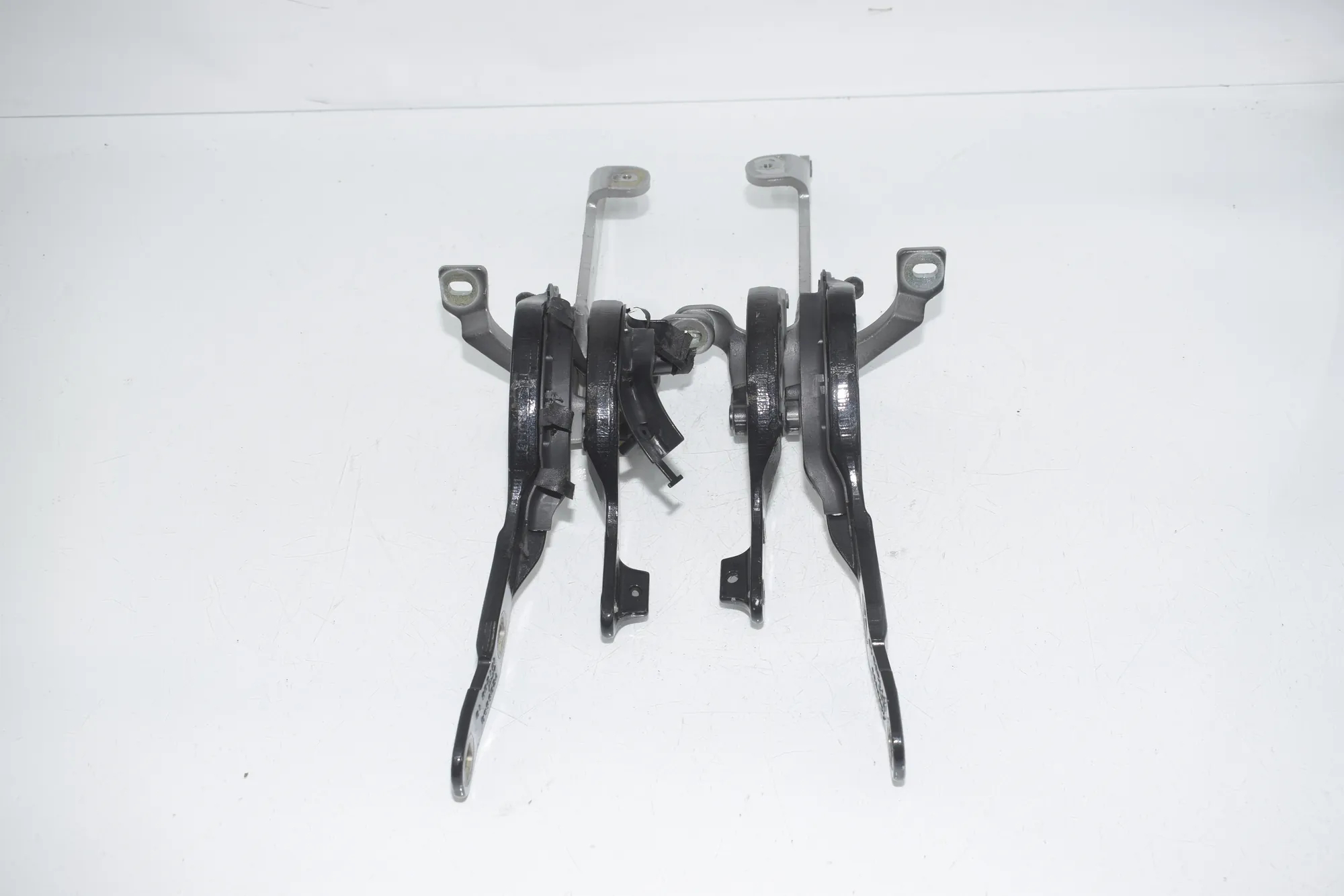 Left Side Bootlid Hinge – OEM 7206640 · BMW 5 Touring (F11) 530 d 2013 – 3