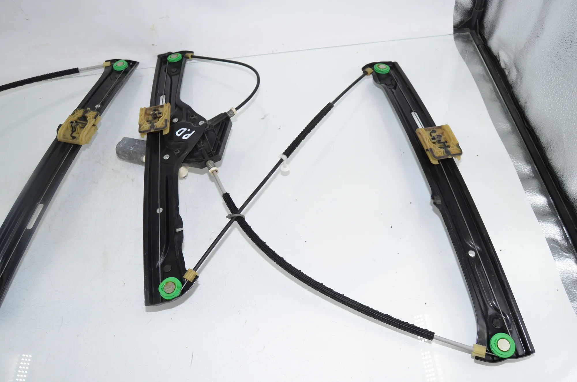 Front Left Door Window Regulator – OEM 7286483 · BMW X5 (F15, F85) M 50 d 2014 – 3