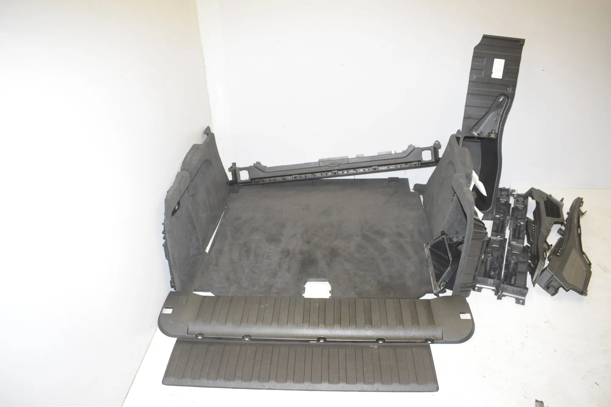 Trunk Trim Kit – OEM 7326490 · BMW X5 (F15, F85) M 50 d 2014 – 3