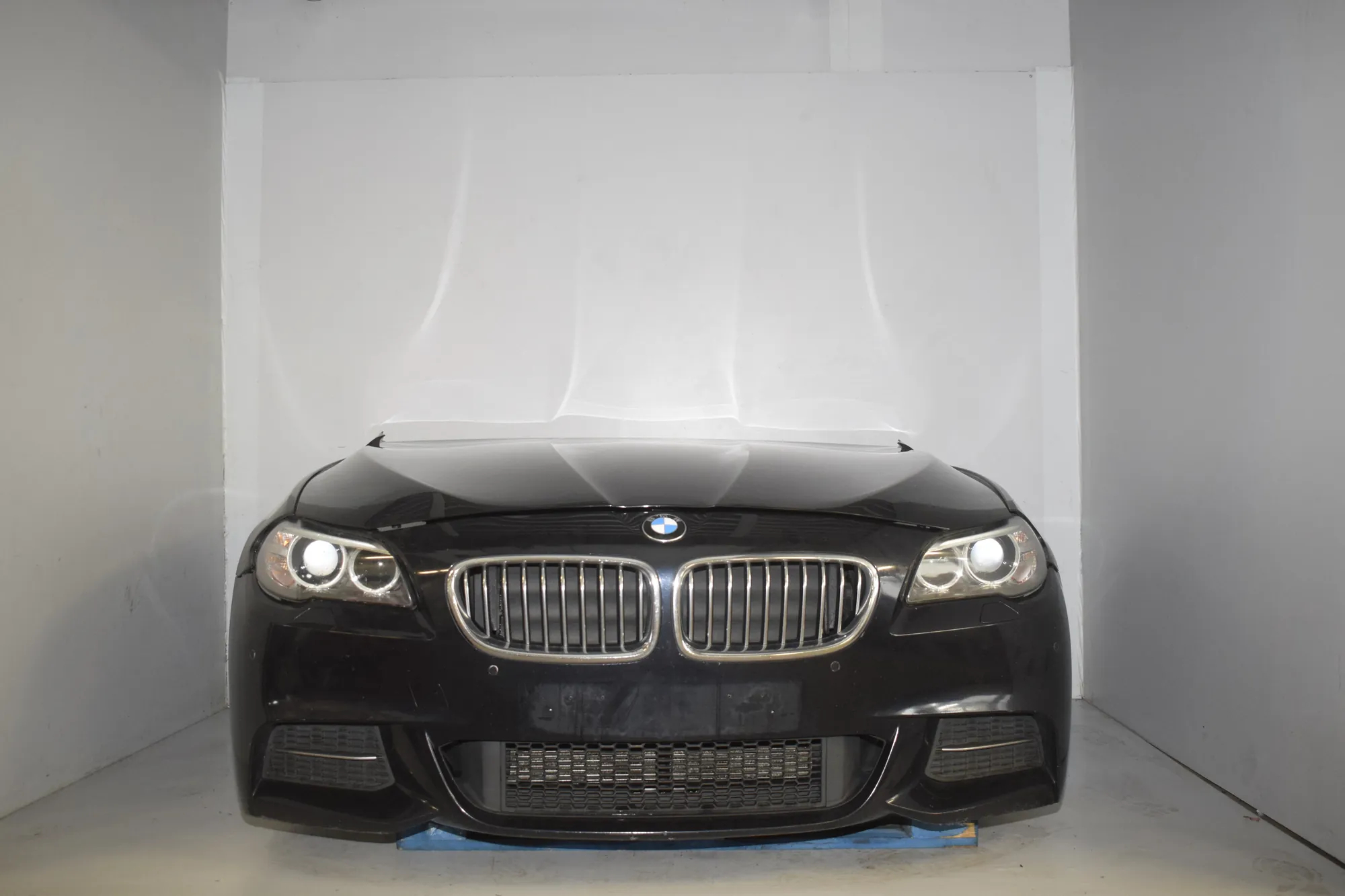 Front · BMW 5 (F10) 530 d 2014 – 3