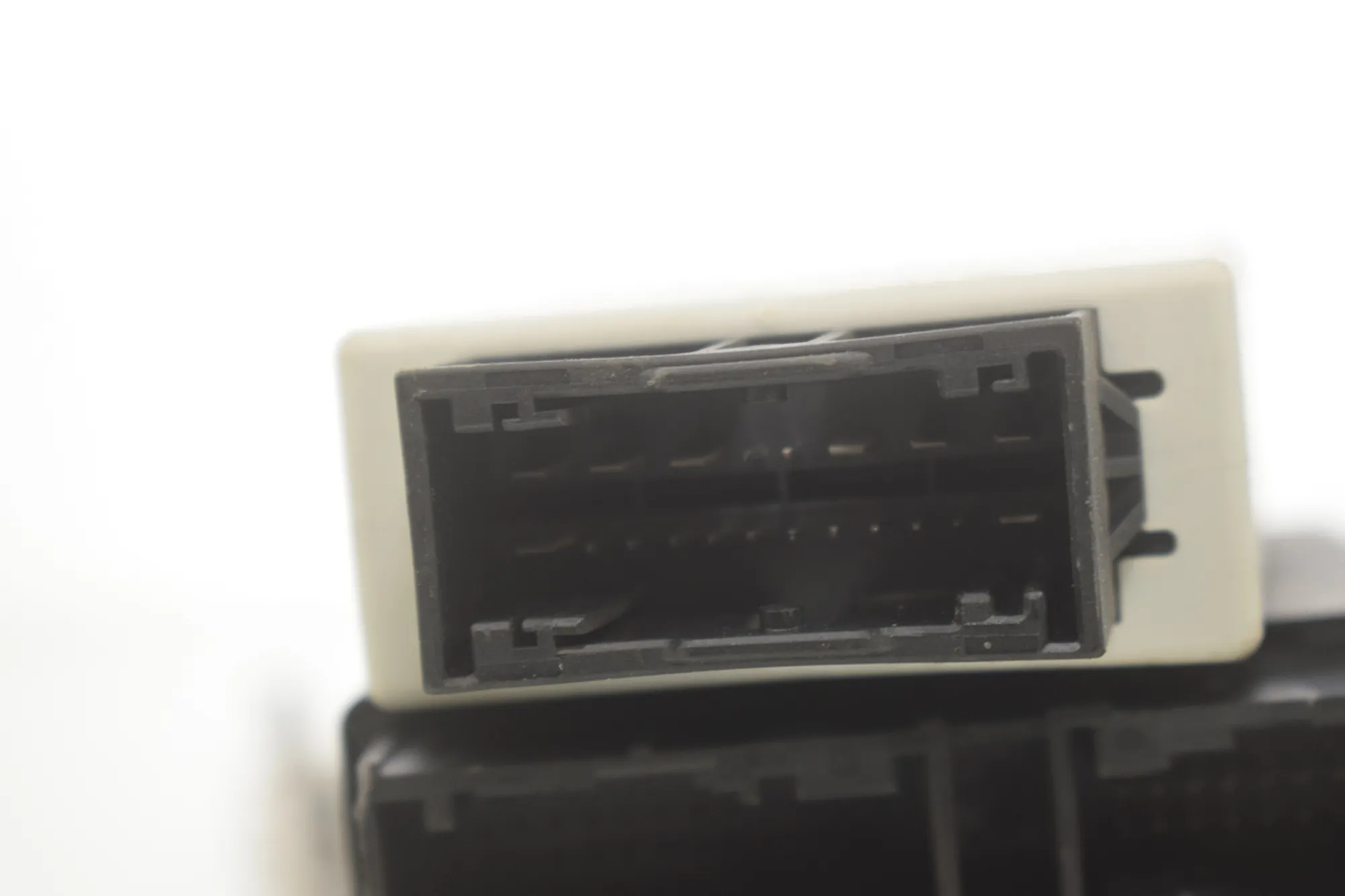 Other Control Units – OEM 6860387 · BMW X5 (F15, F85) M 50 d 2014 – 7