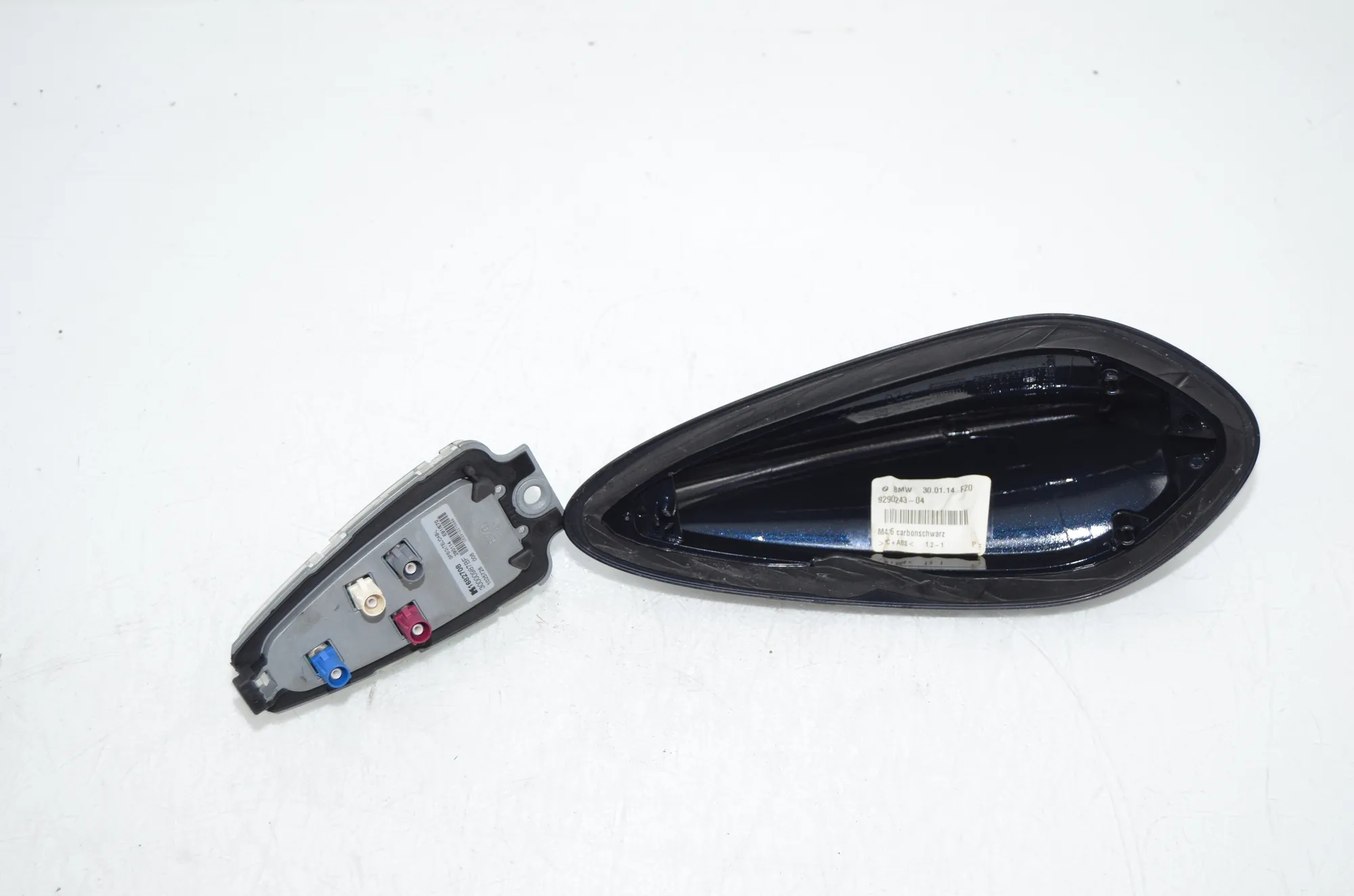 Antenna – OEM 6959147 · BMW X5 (F15, F85) M 50 d 2014 – 3