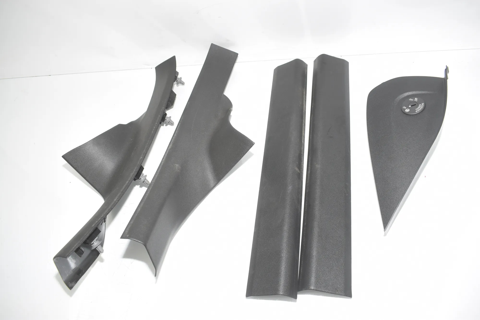 Front Right Interior Step Trim – OEM 7375729 · BMW 5 Touring (G31) (2017 - -) 520 d 2019 – 2