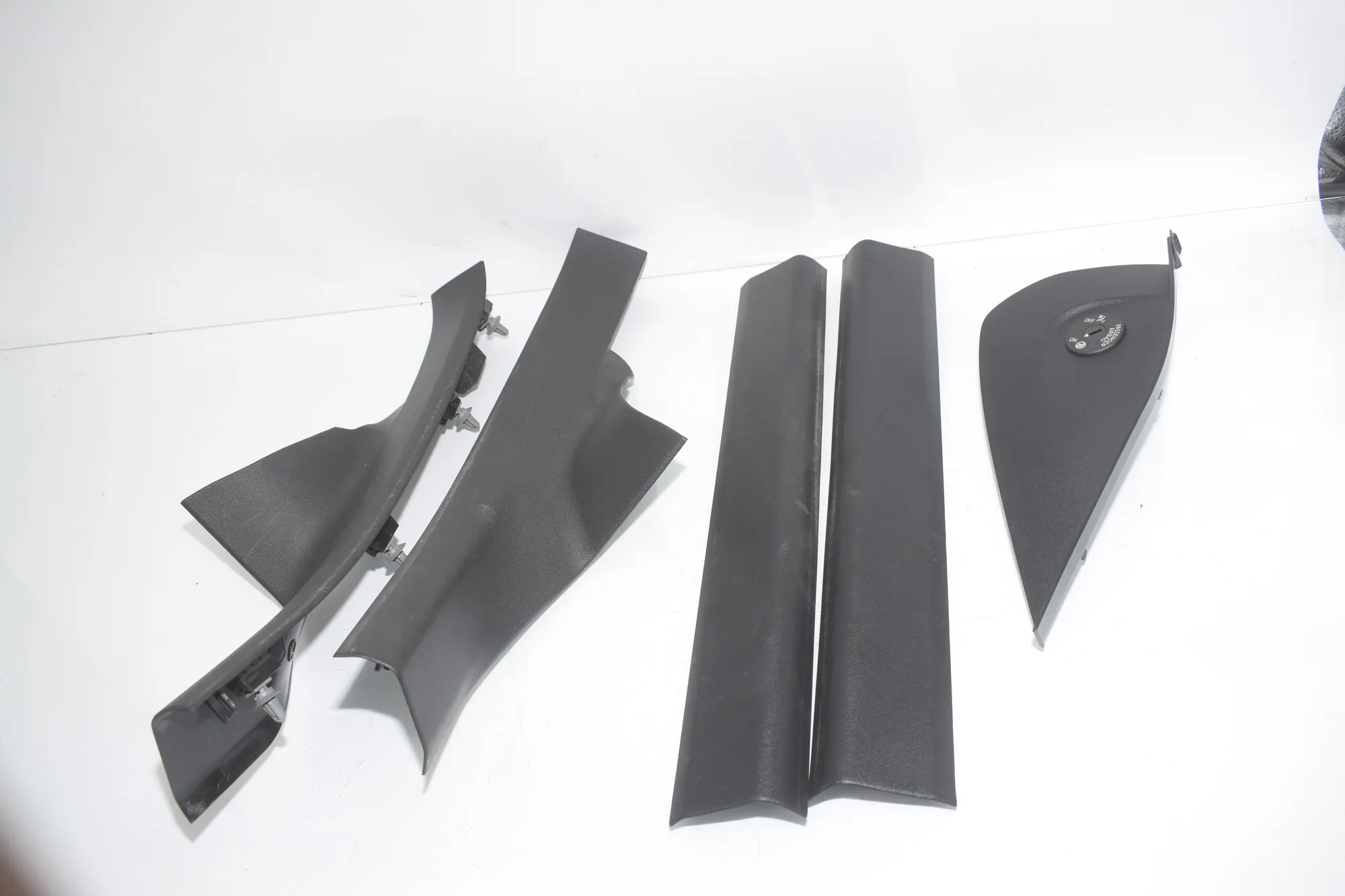 Front Right Interior Step Trim – OEM 7375729 · BMW 5 Touring (G31) (2017 - -) 520 d 2019