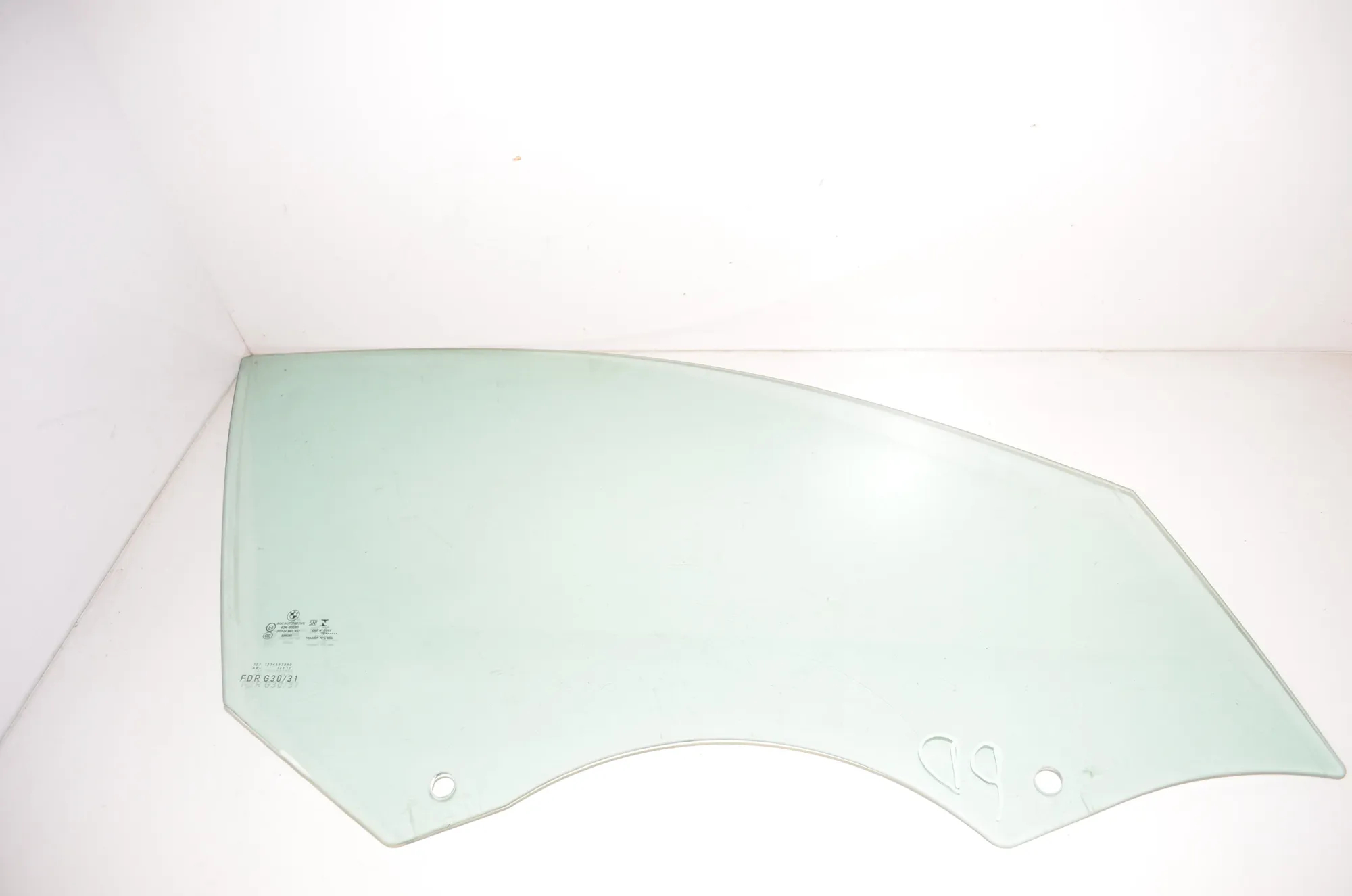 Front Right Door Window – OEM 7339456 · BMW 5 (G30) (2016 - -) 530 e iPerformance 2019