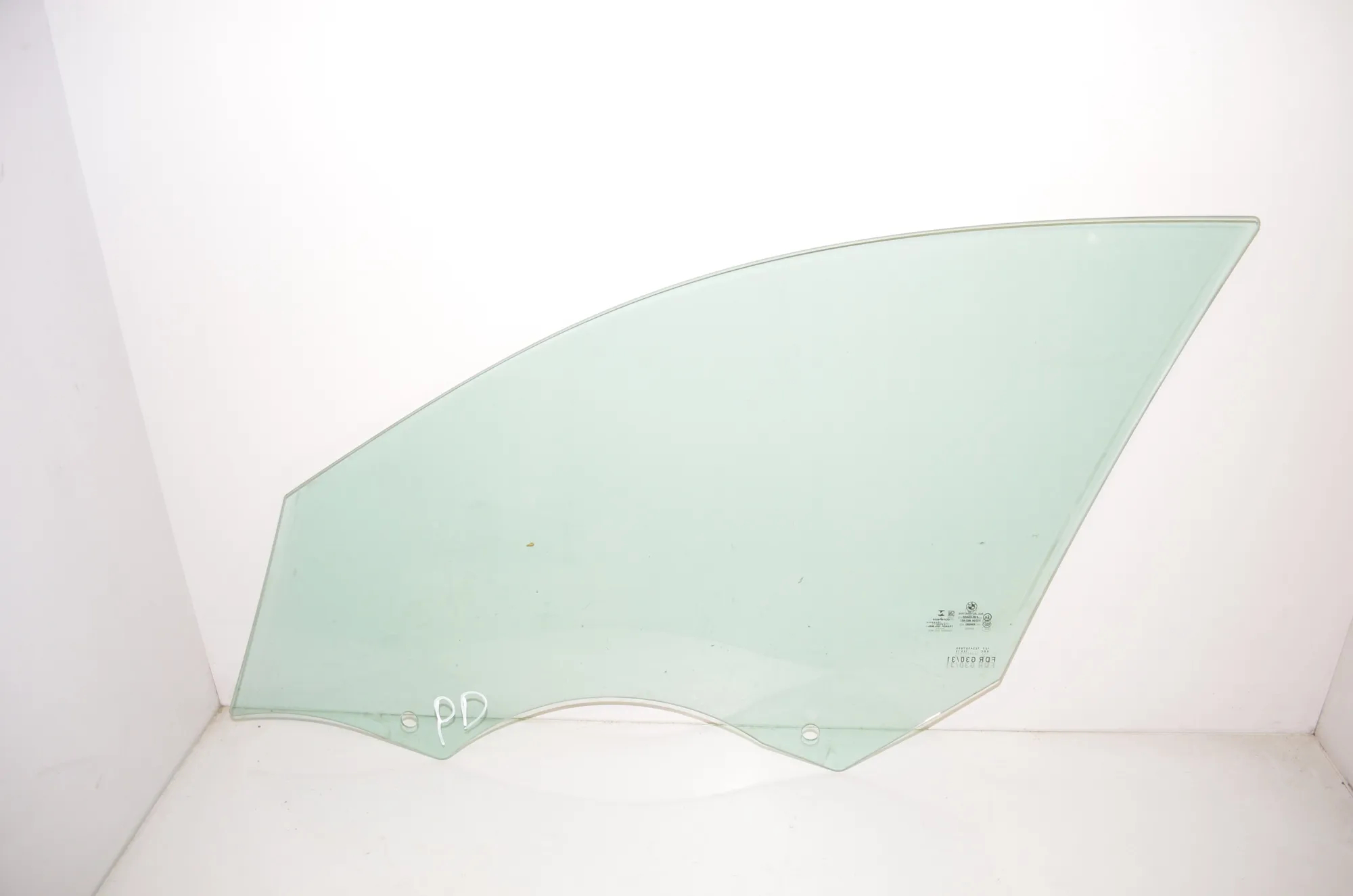Front Right Door Window – OEM 7339456 · BMW 5 (G30) (2016 - -) 530 e iPerformance 2019 – 3