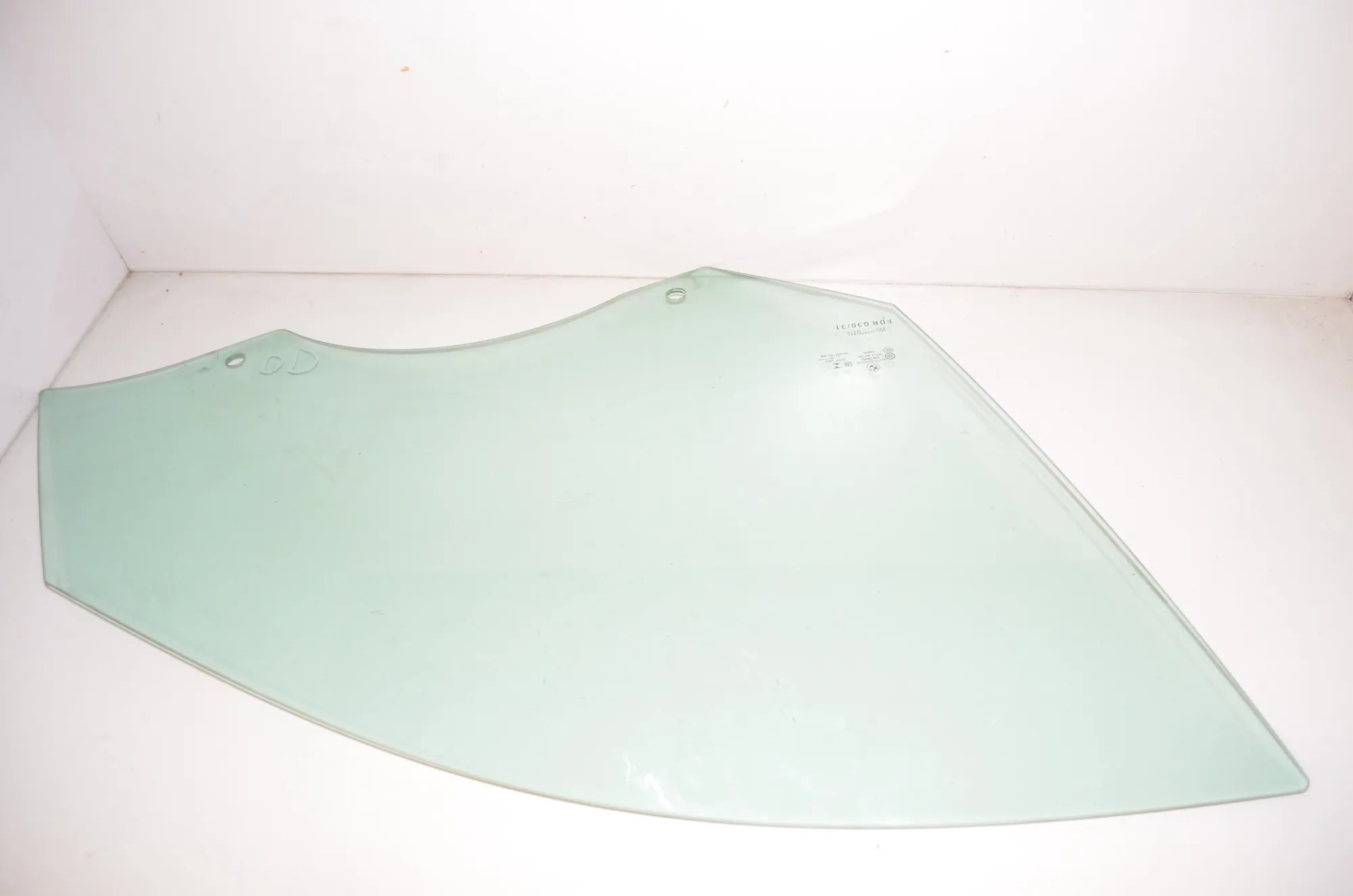 Front Right Door Window – OEM 7339456 · BMW 5 (G30) (2016 - -) 530 e iPerformance 2019 – 2