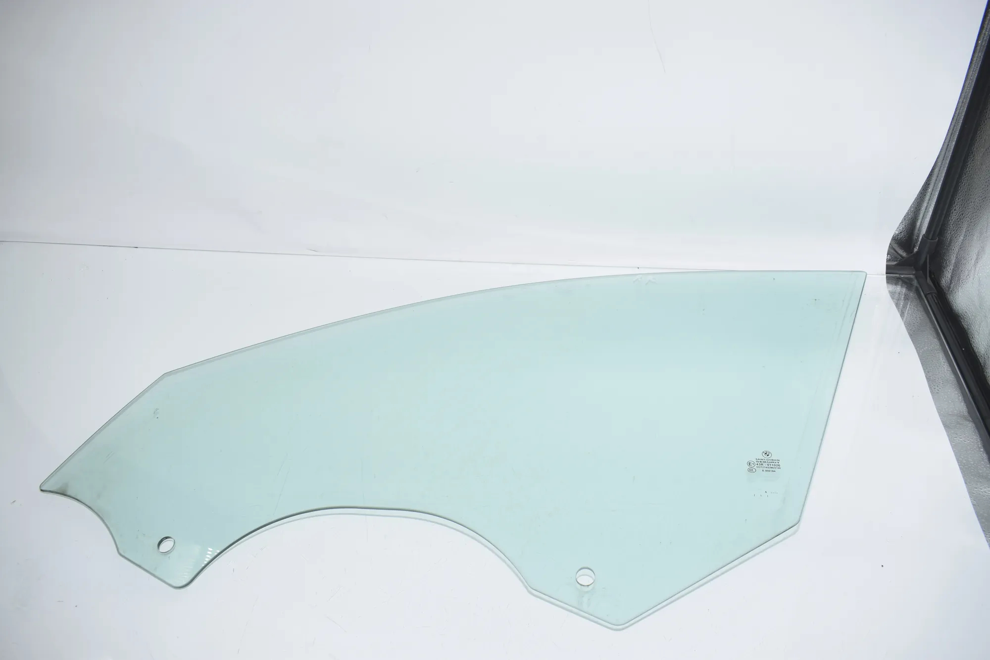 Front Left Door Window – OEM 7337981 · BMW 7 (G11, G12) 750 d, Ld xDrive 2016 – 2
