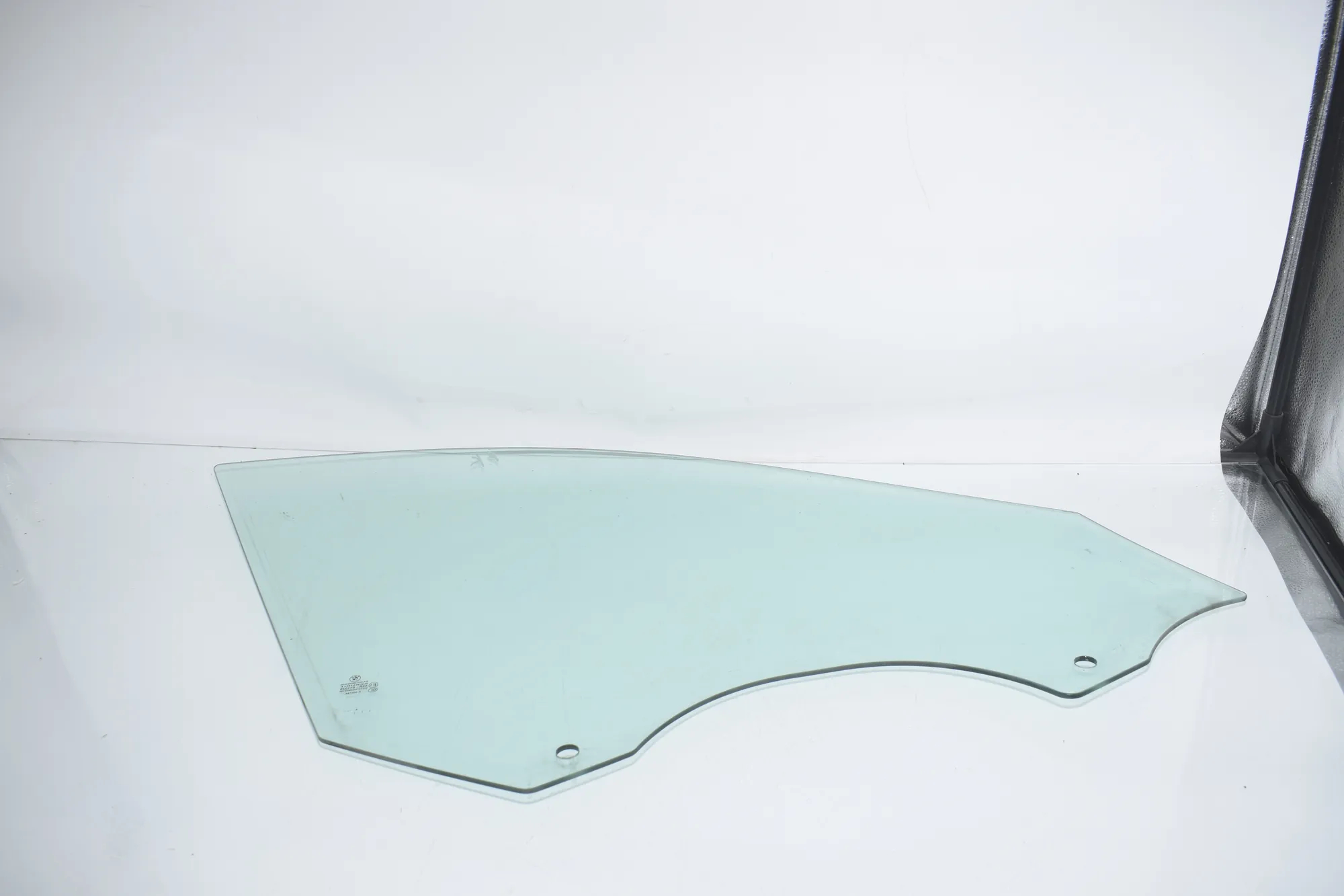 Front Left Door Window – OEM 7337981 · BMW 7 (G11, G12) 750 d, Ld xDrive 2016 – 4