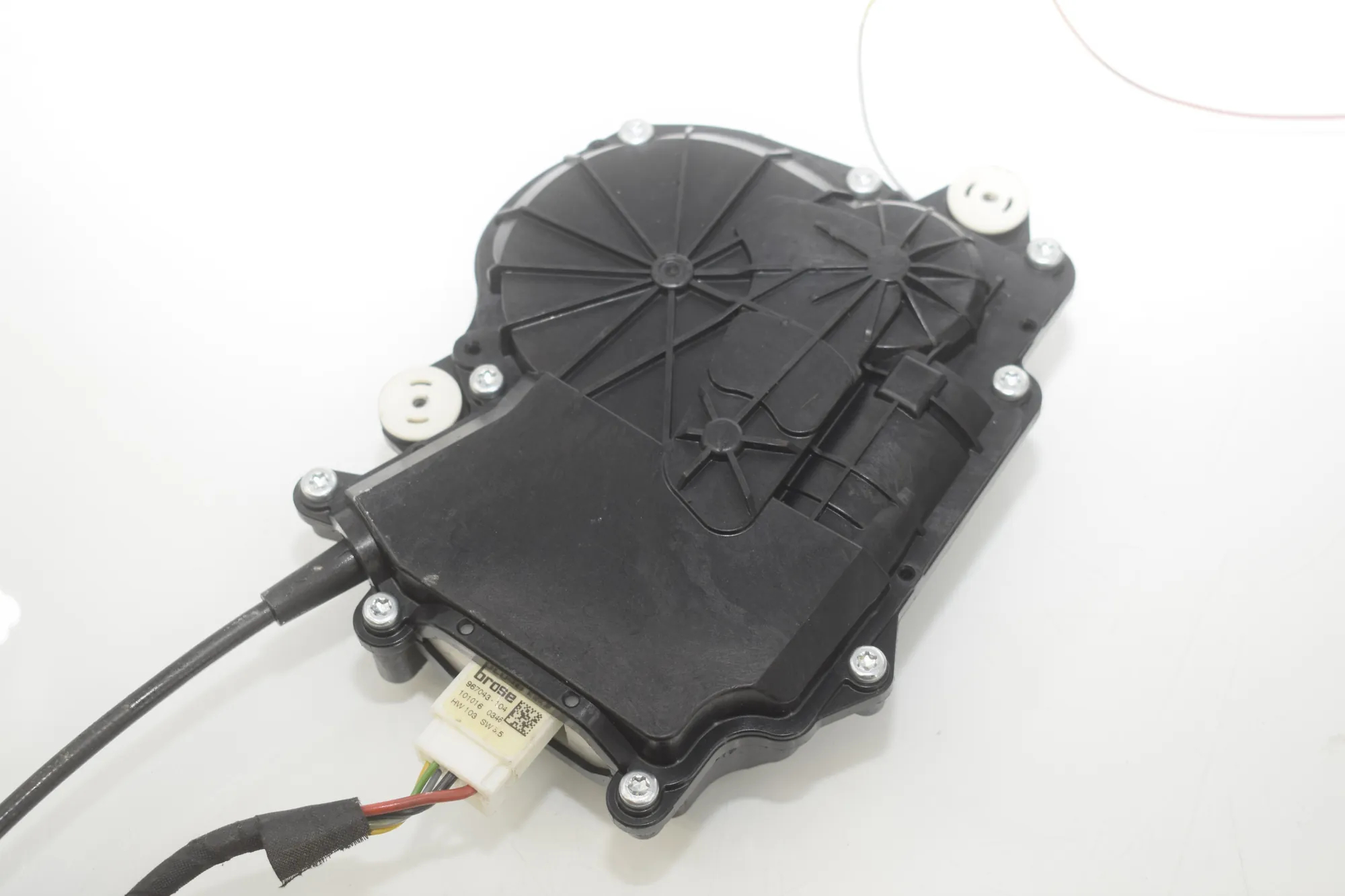 Electric Tailgate Opening Kit – OEM 7284597 · BMW 7 (F01, F02) 750 i 2010 – 8