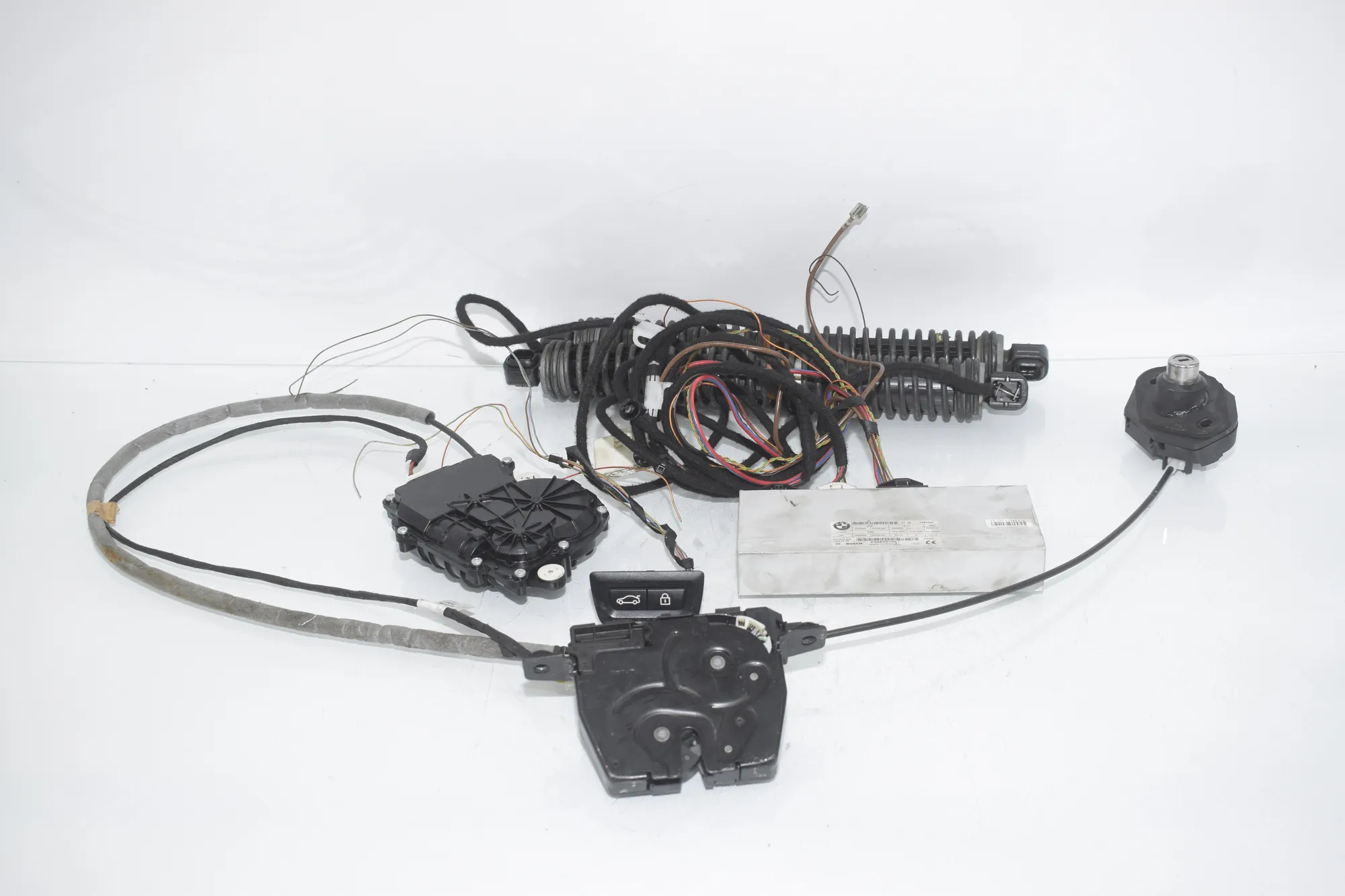 Electric Tailgate Opening Kit – OEM 7284597 · BMW 7 (F01, F02) 750 i 2010 – 3