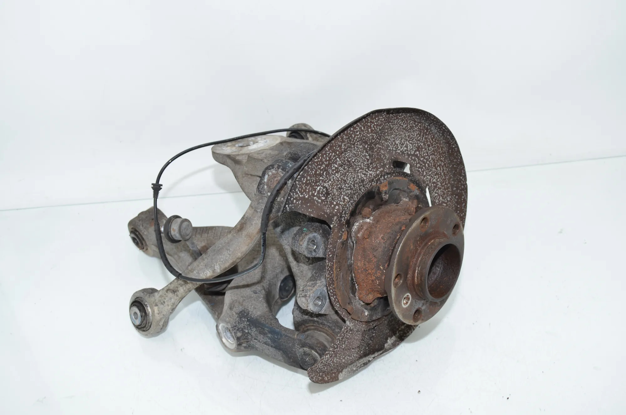 Rear Right Wheel Hub – OEM 6877218 · BMW X5 (F15, F85) M 50 d 2014