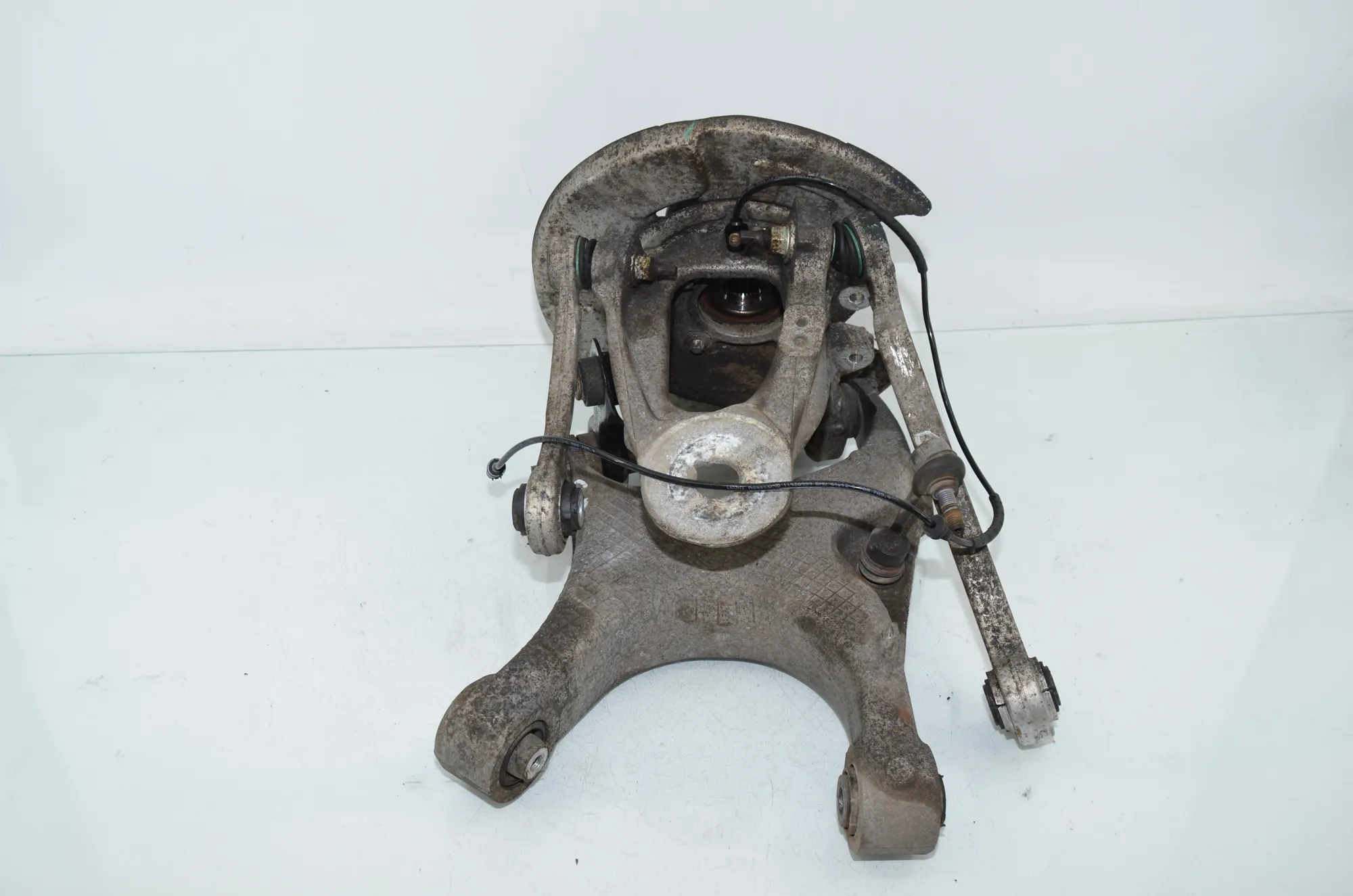 Rear Right Wheel Hub – OEM 6877218 · BMW X5 (F15, F85) M 50 d 2014 – 3