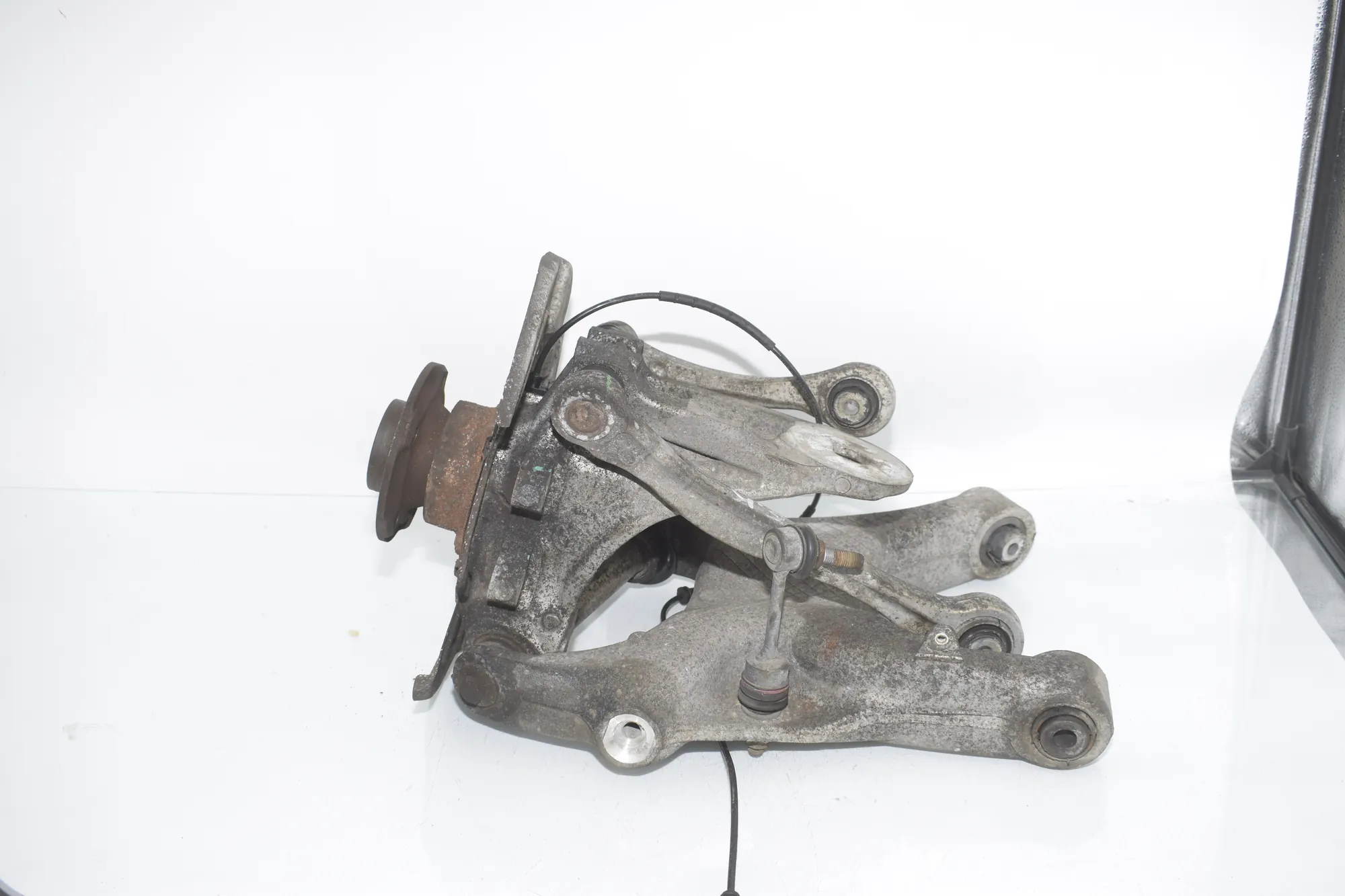 Rear Left Wheel Hub Spindle – OEM 6879101 · BMW X5 (F15, F85) M 50 d 2014