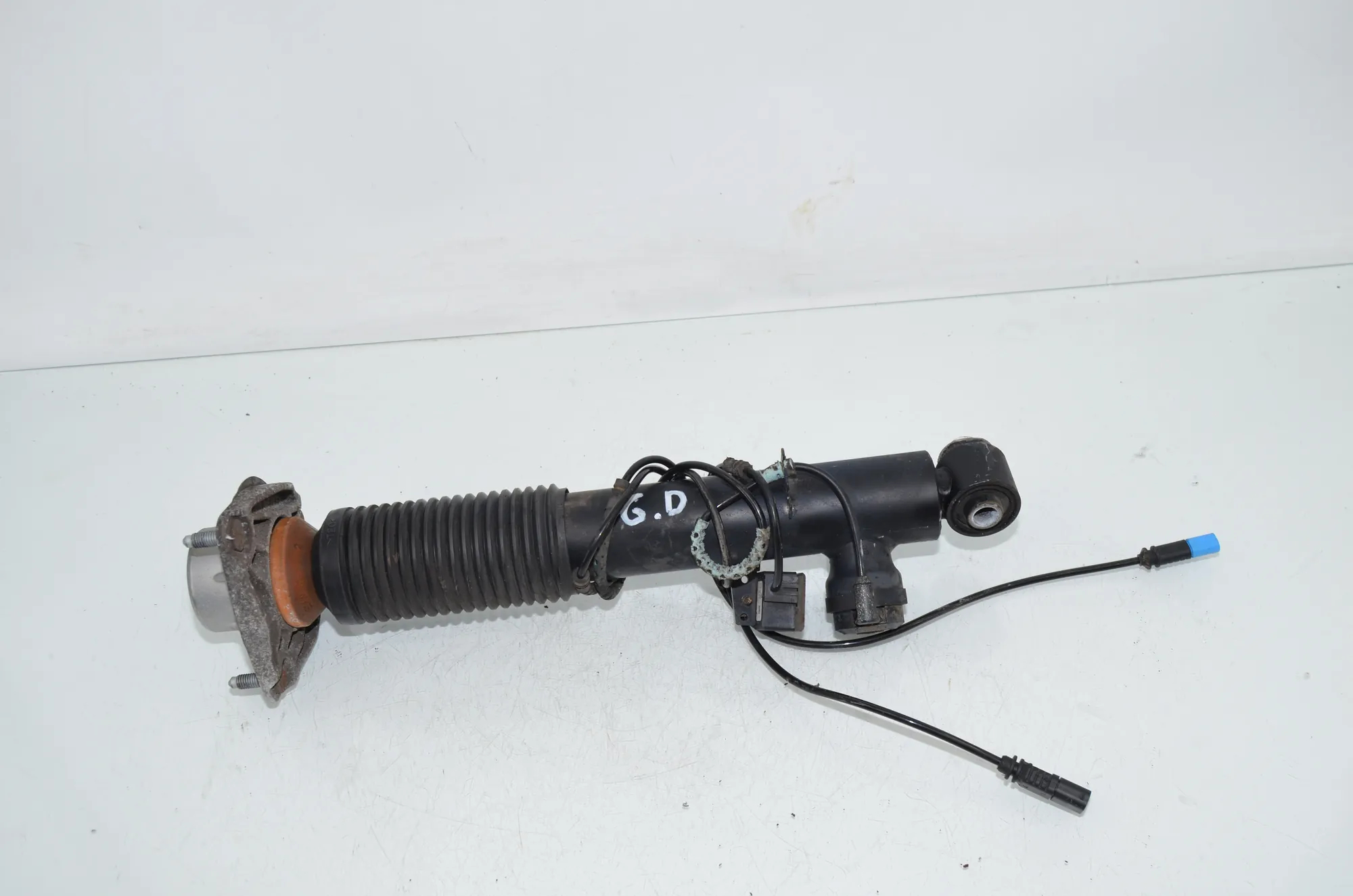 Rear Right Shock Absorber – OEM 6867870 · BMW X5 (F15, F85) M 50 d 2014