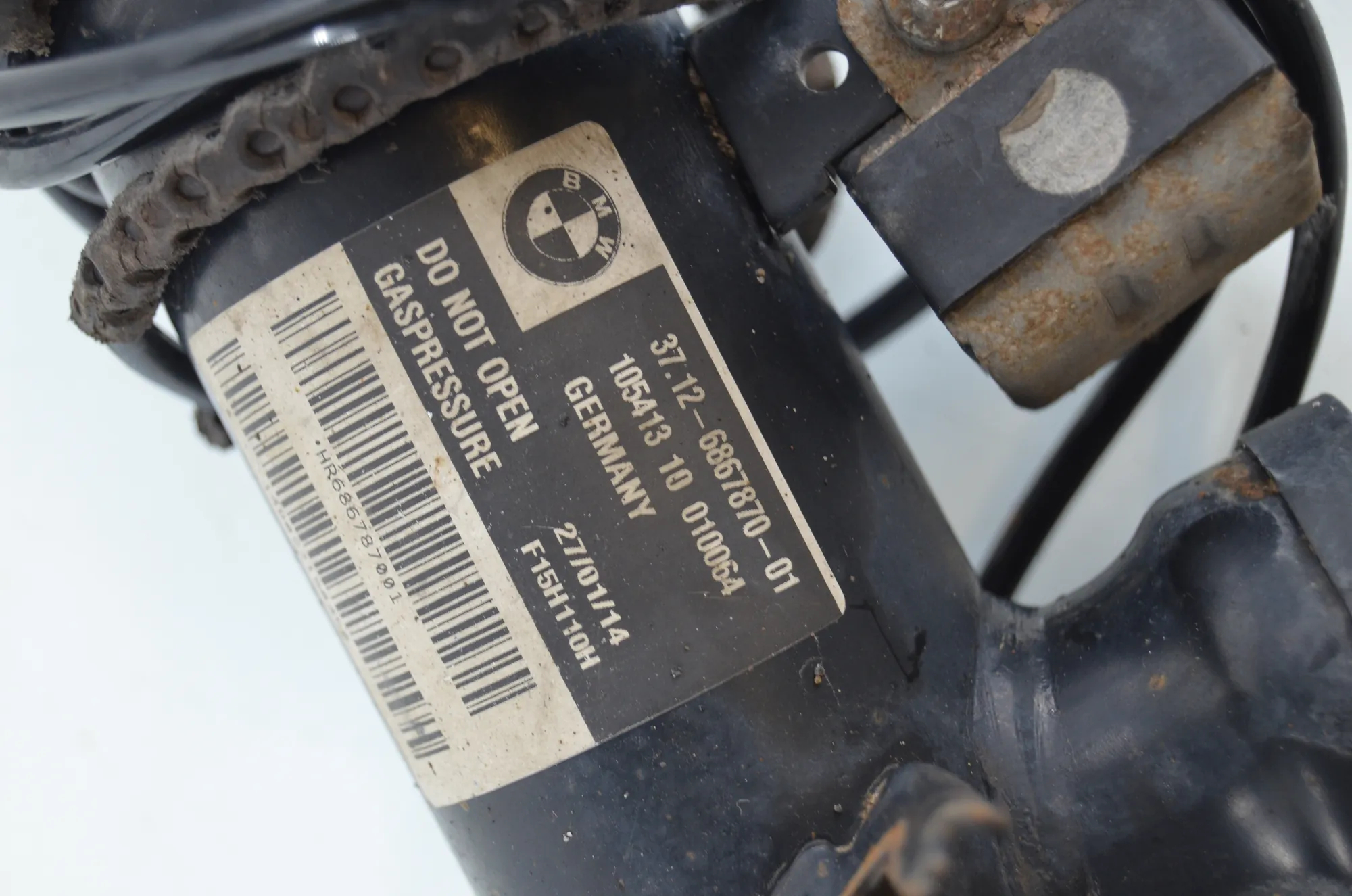 Rear Right Shock Absorber – OEM 6867870 · BMW X5 (F15, F85) M 50 d 2014 – 4
