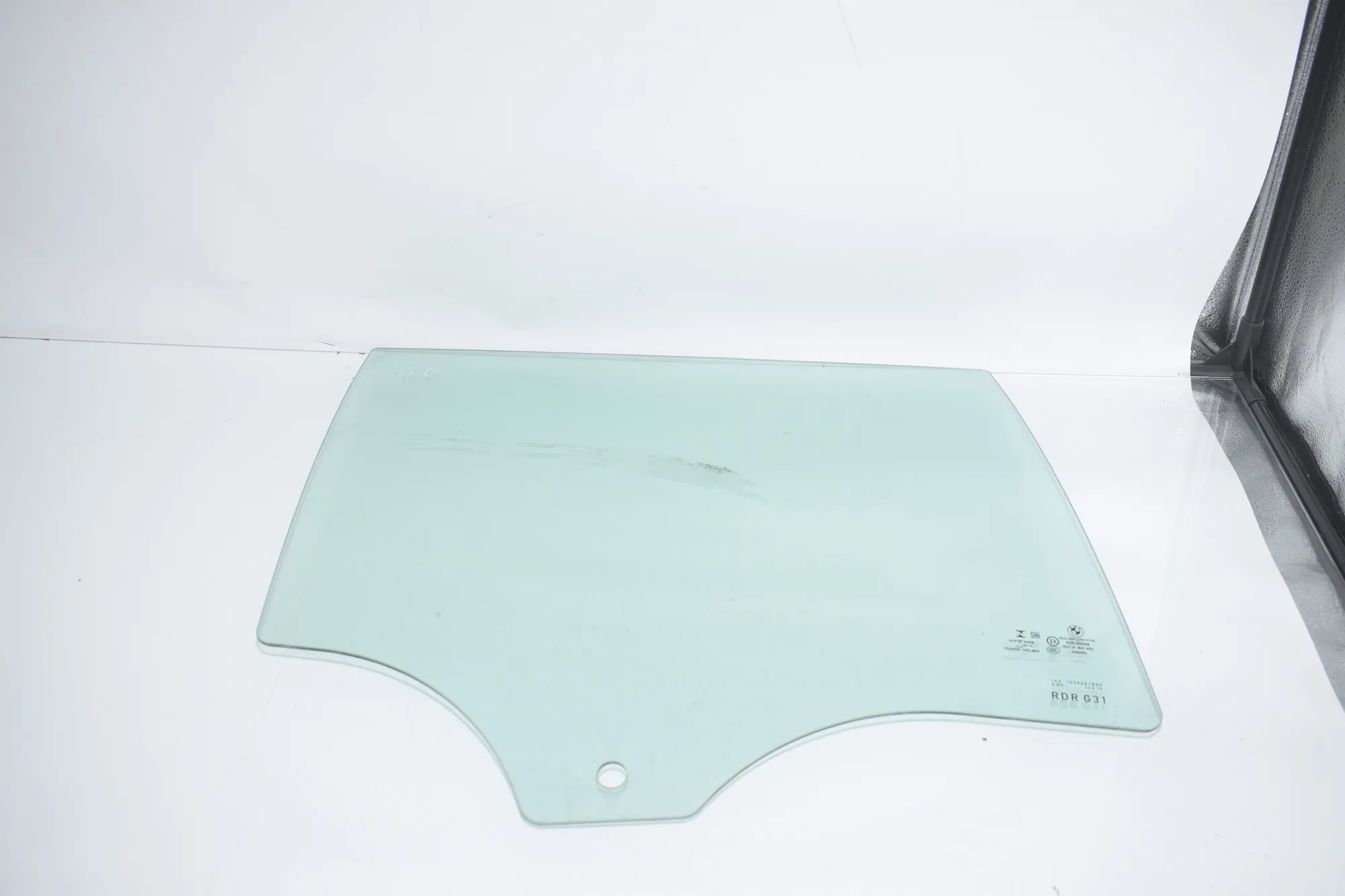 Rear Right Door Window – OEM 7339460 · BMW 5 Touring (G31) (2017 - -) 520 d 2019