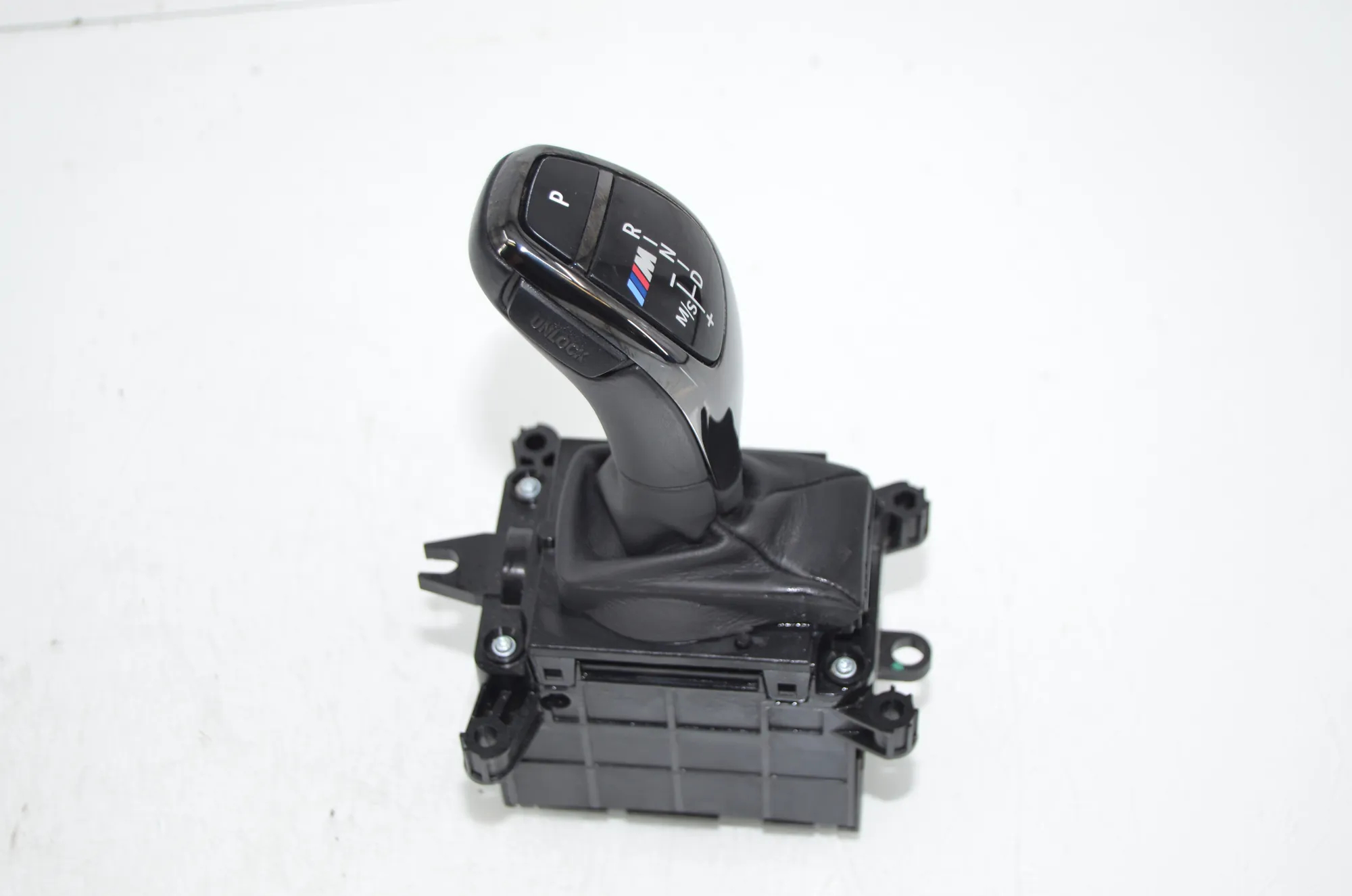 Gear Shifting Mechanism – OEM 9325506 · BMW X5 (F15, F85) M 50 d 2014 – 2