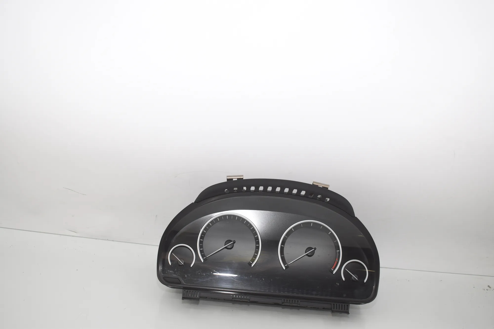 Instrument Cluster Speedometer – OEM 9342820 · BMW X5 (F15, F85) M 50 d 2014 – 3