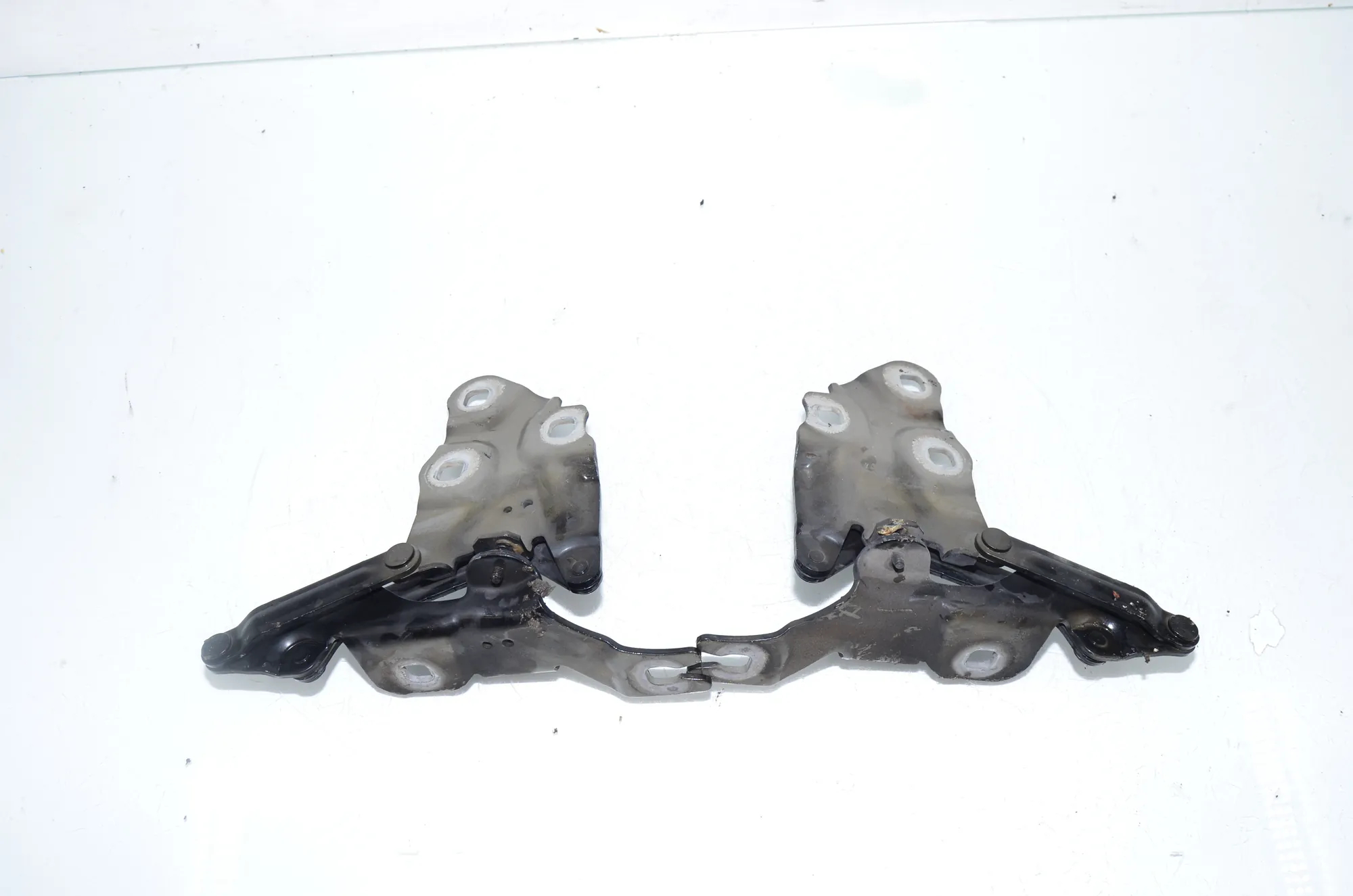 Bonnet Hood Hinge Set – OEM 7210730 · BMW X3 (F25) xDrive 30 d 2014 – 3