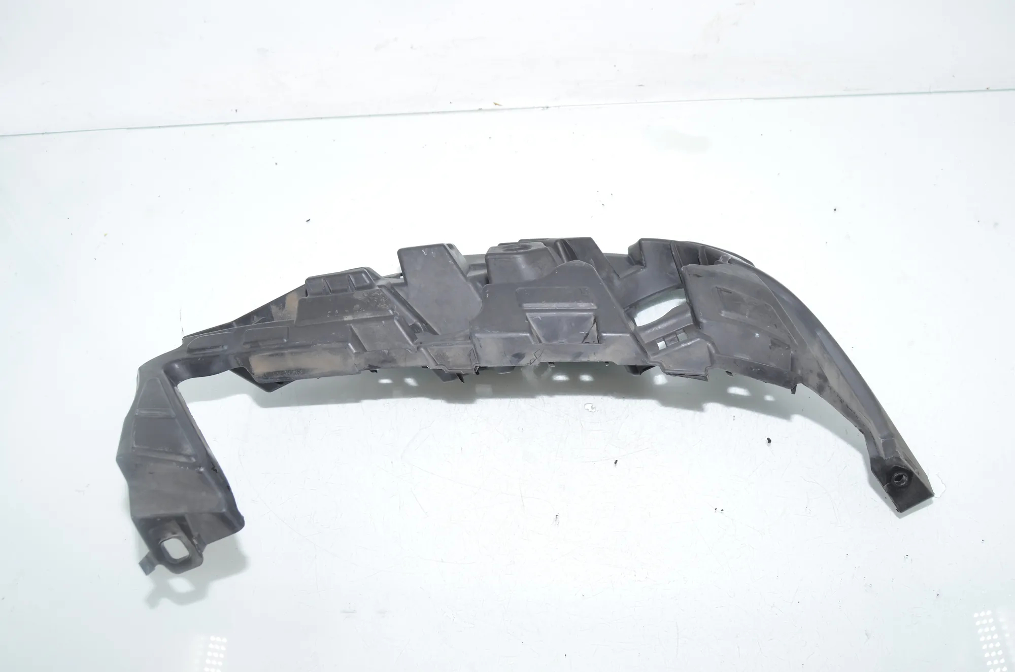 Front Right Bumper Bracket – OEM 7212956 · BMW X3 (F25) xDrive 30 d 2014 – 2