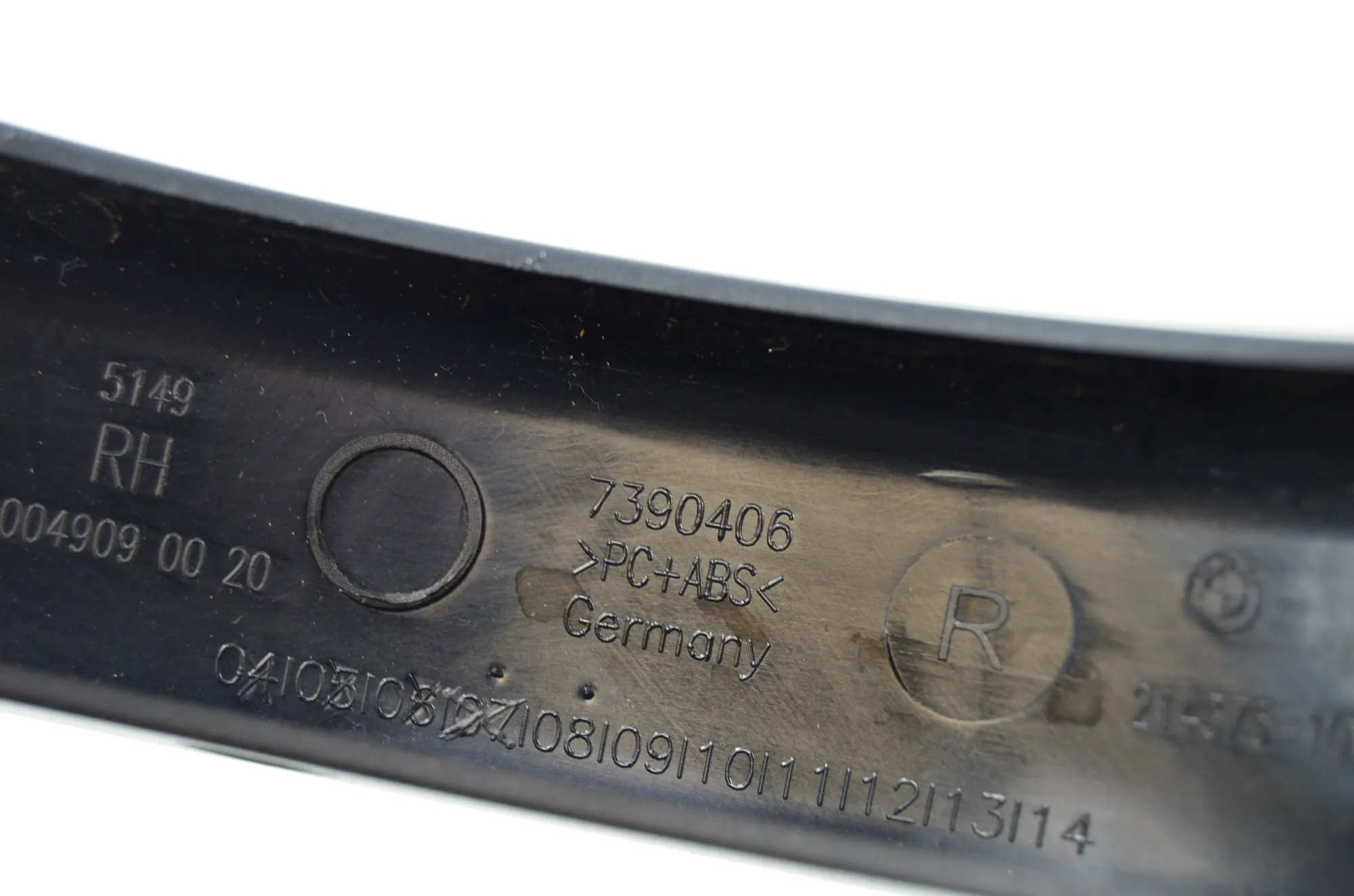 Hinge Trim – OEM 7390403 · BMW 5 Touring (G31) (2017 - -) 520 d 2019 – 7