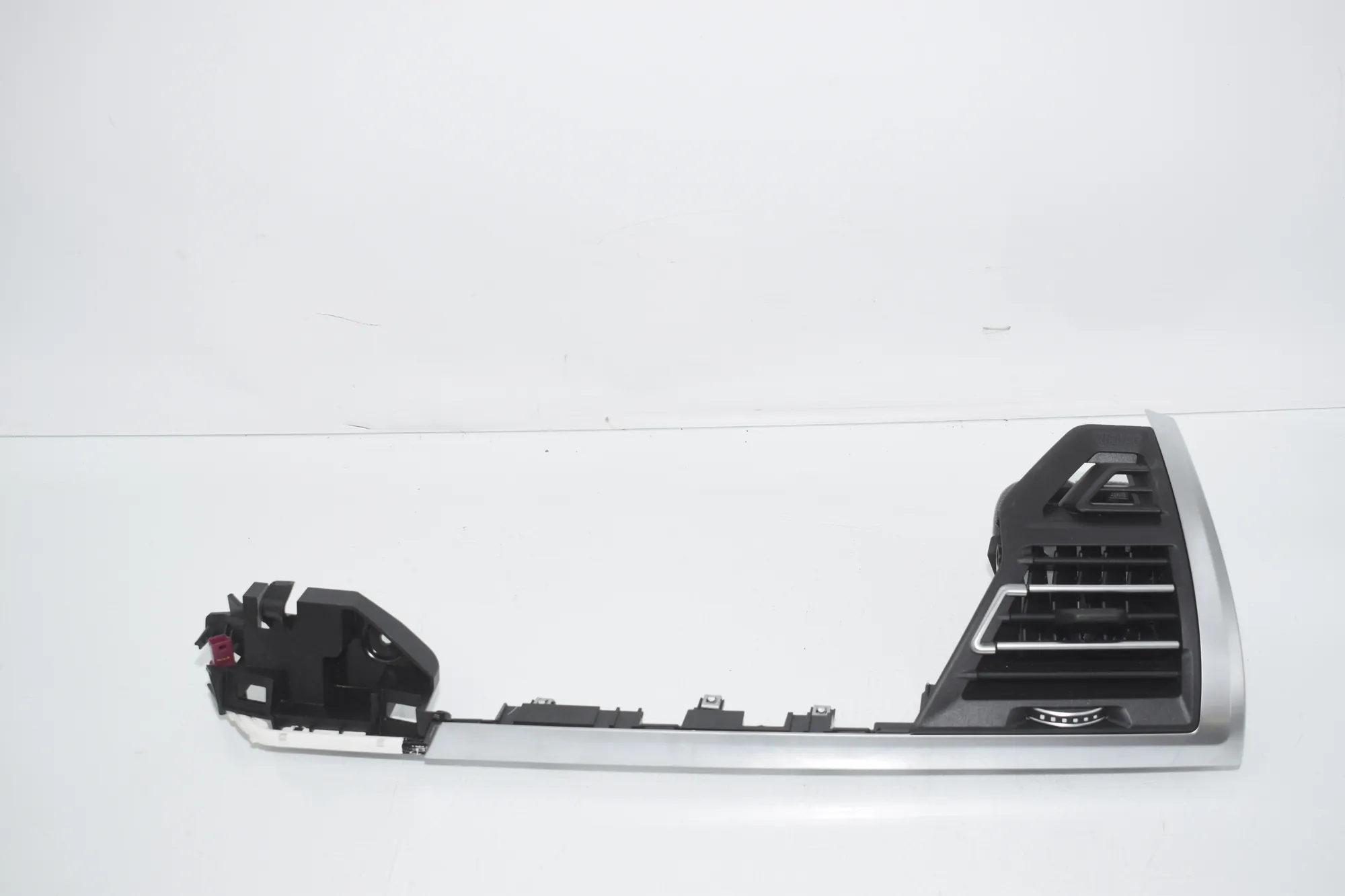 Dashboard Trim – OEM 5A3BB20 · BMW X1 (U11) BMW X1 (U11) BMW X1 (U11) IX1 2022