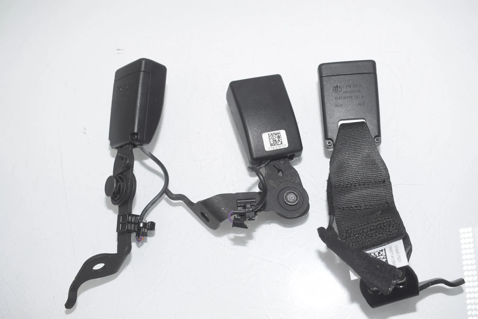 Rear Left Seat Buckle – OEM 7412782 · BMW 5 Touring (G31) (2017 - -) 520 d 2019 – 2