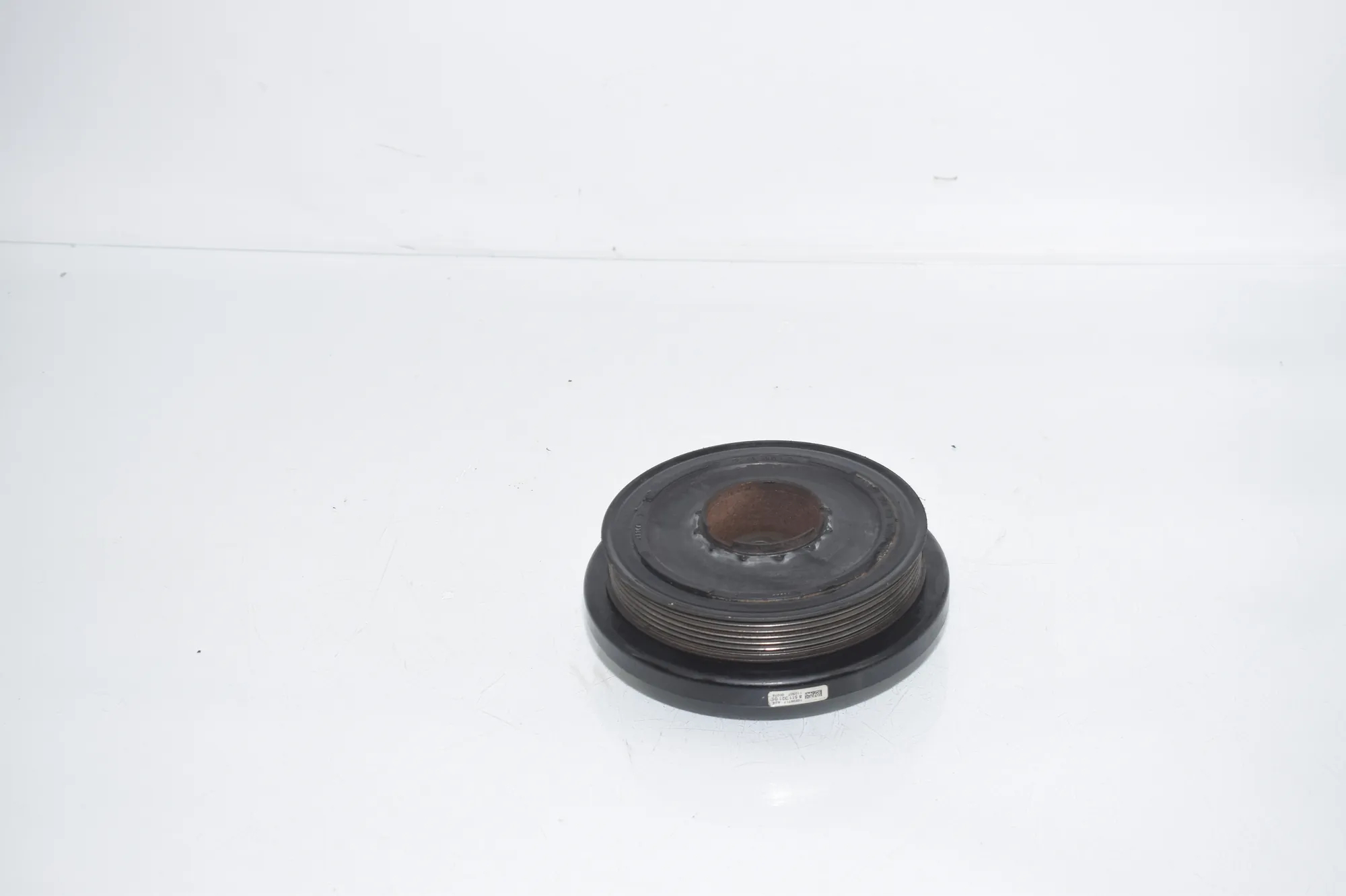 Crankshaft Pulley – OEM 8511321 · BMW 5 Touring (F11) 530 d xDrive 2011 – 3