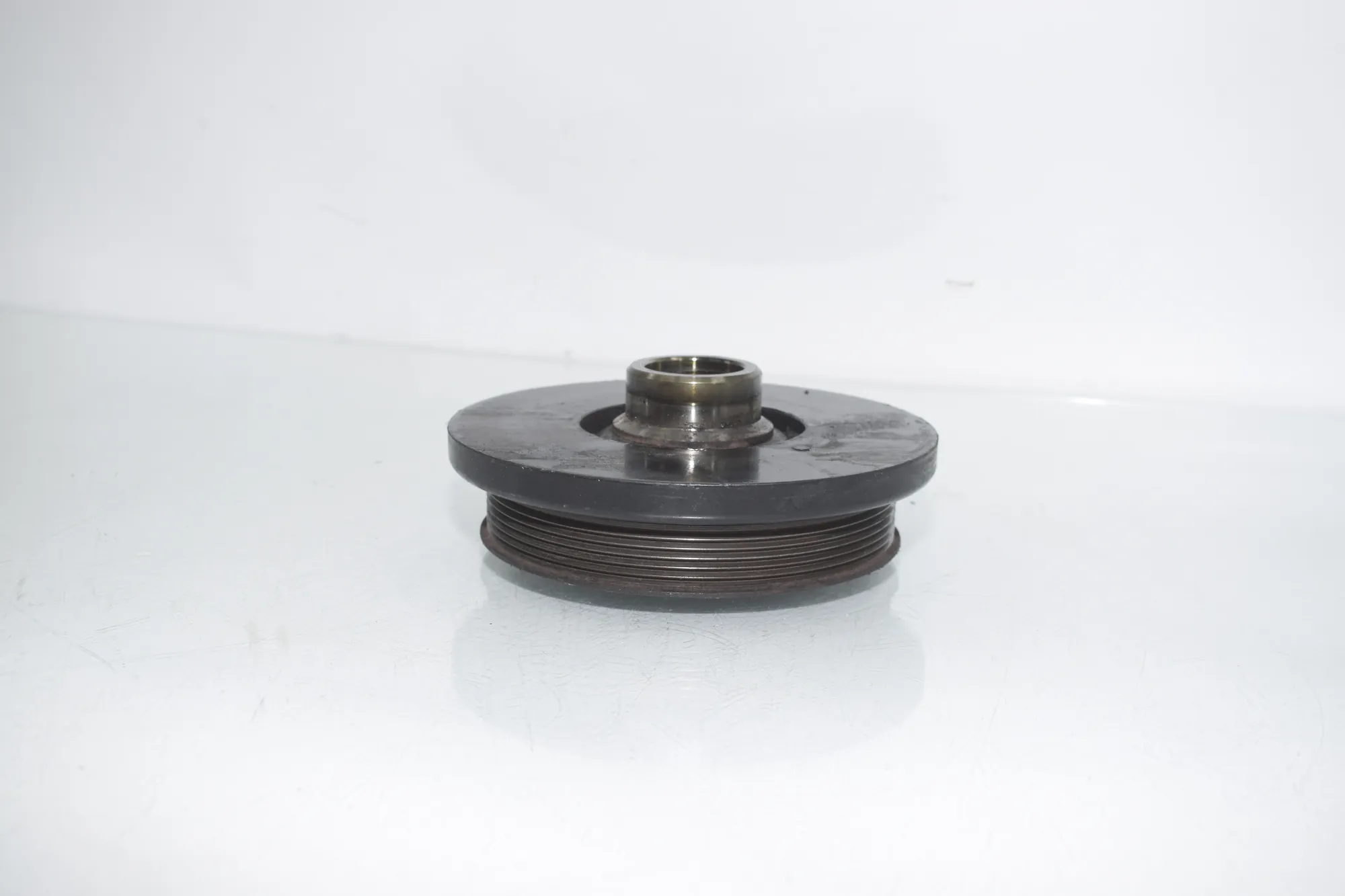 Crankshaft Pulley – OEM 8511321 · BMW 5 Touring (F11) 530 d xDrive 2011 – 2