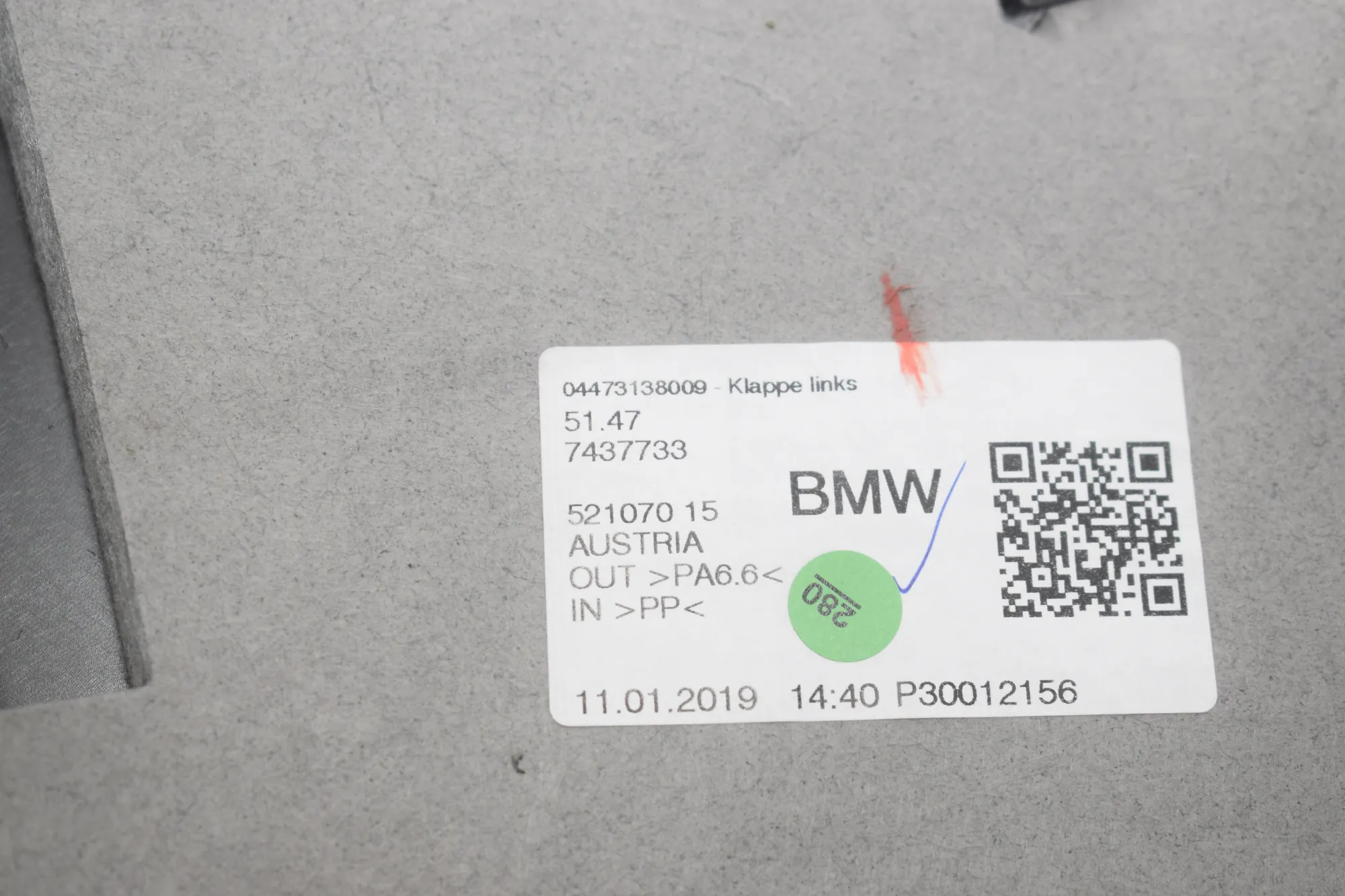 Left Side Trunk Trim – OEM 7437733 · BMW 5 Touring (G31) (2017 - -) 520 d 2019 – 4