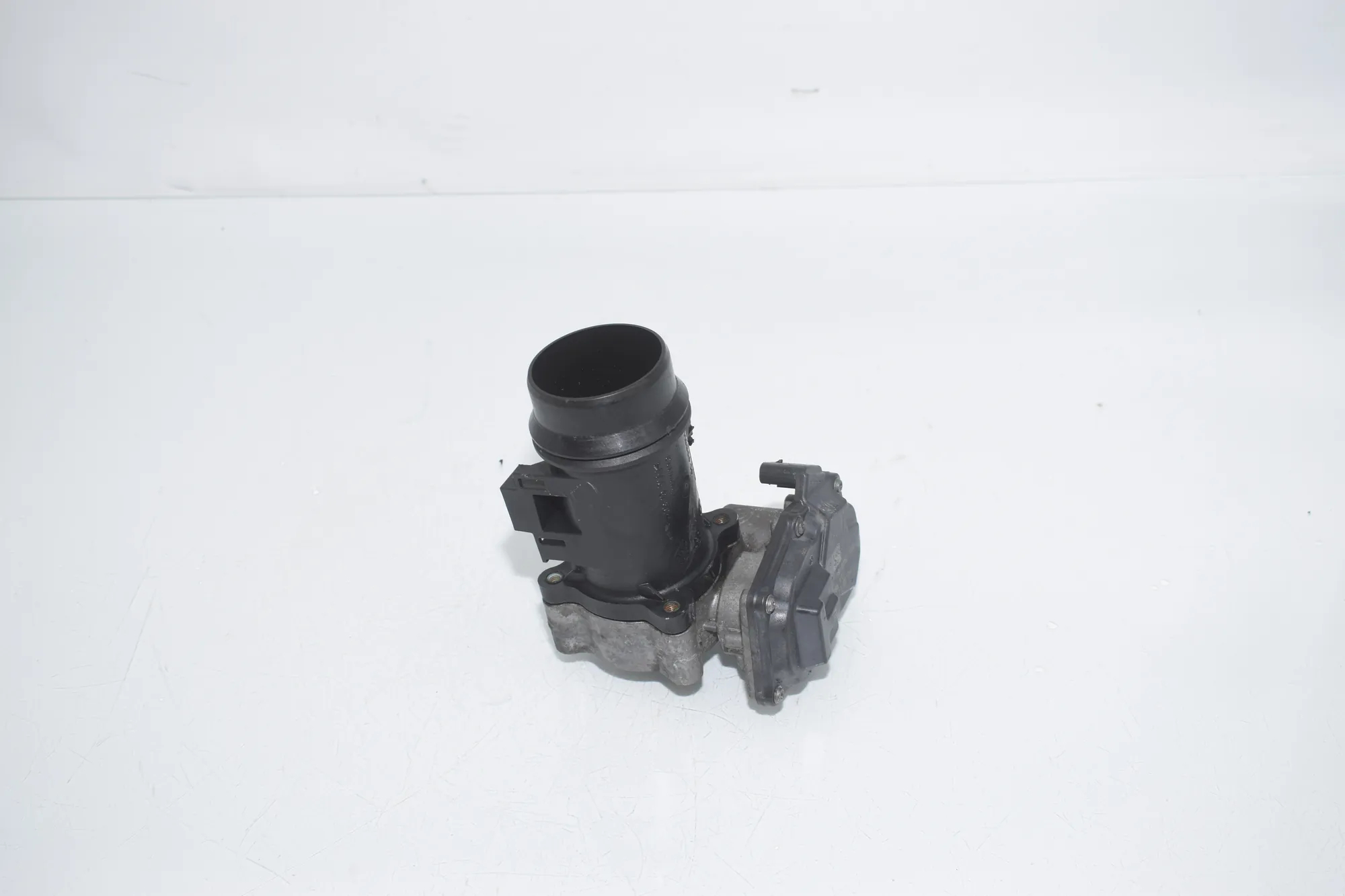 Throttle Body – OEM 7810752 · BMW 5 Touring (F11) 530 d xDrive 2011