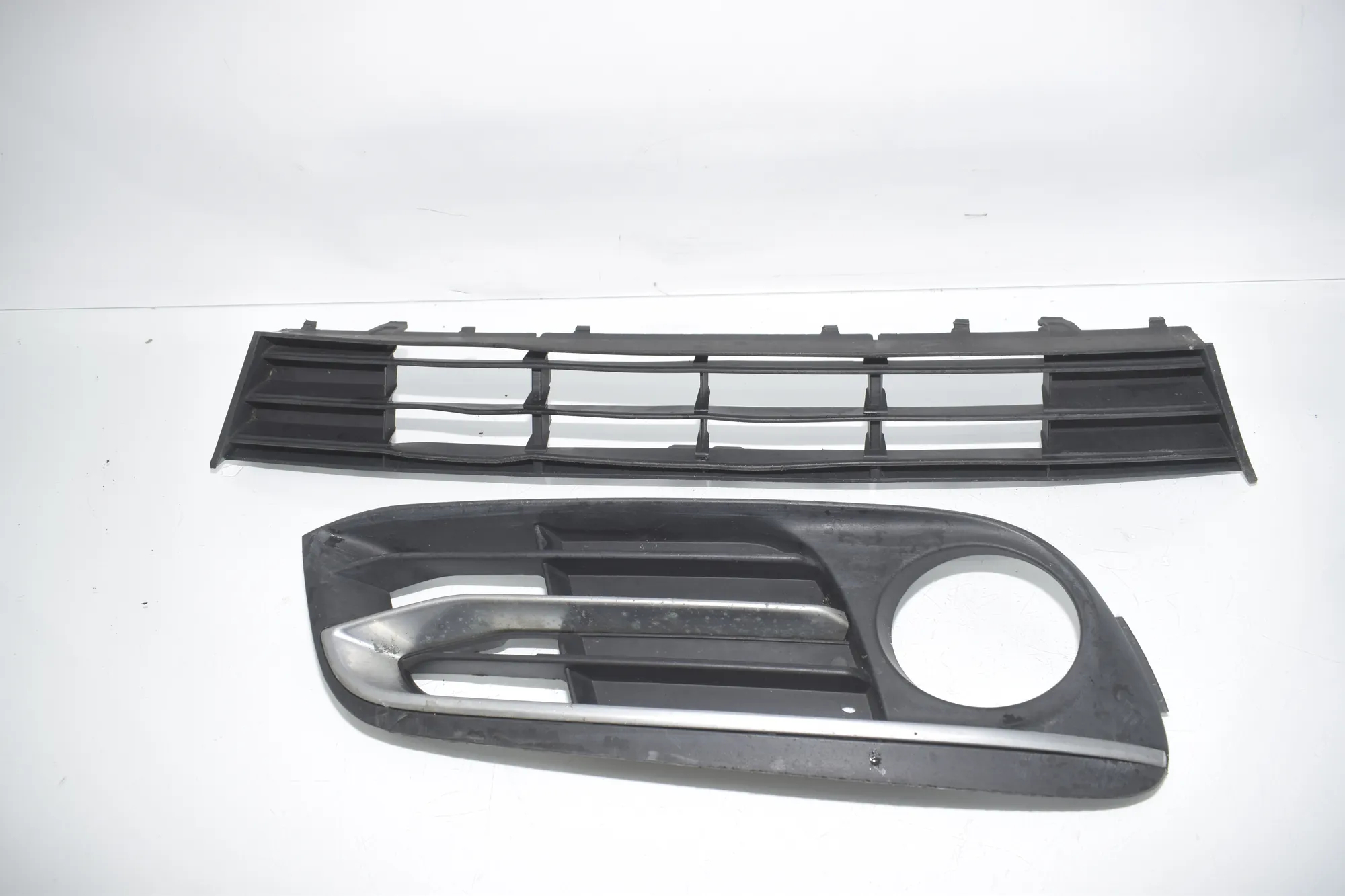 Front Bumper Lower Grill – OEM 7331738 · BMW 5 Touring (F11) 530 d 2013 – 2