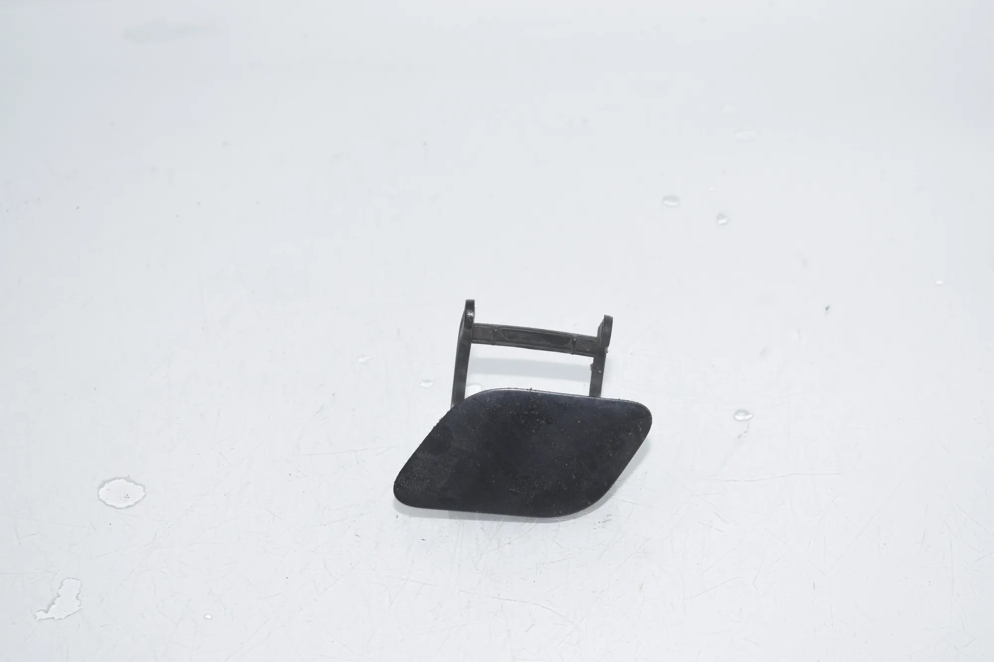 Left Side Headlight Washer Cover Cap – OEM 7184191 · BMW 7 (F01, F02) 750 i 2010