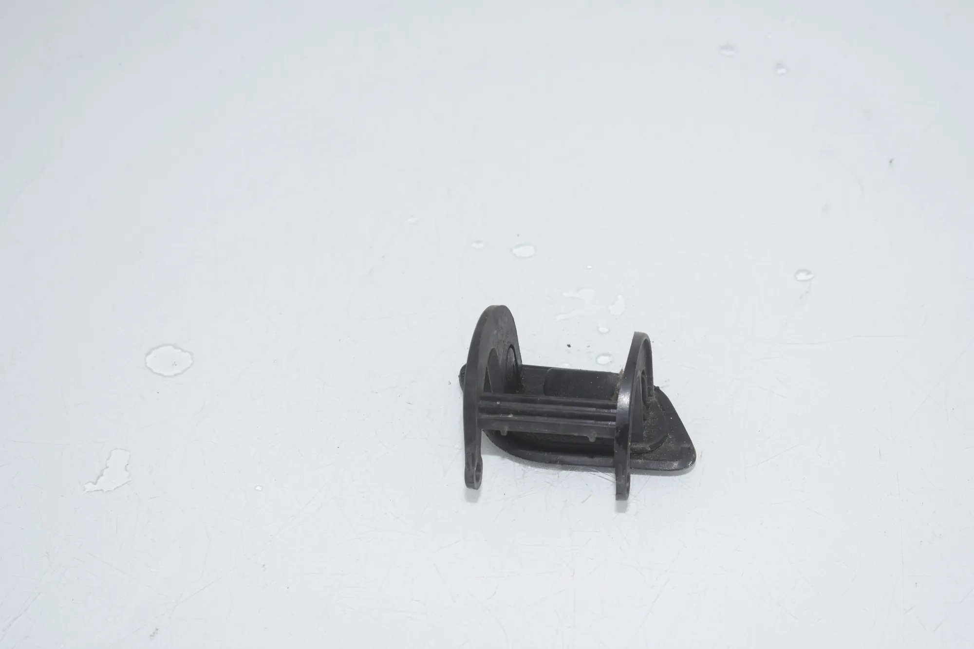 Left Side Headlight Washer Cover Cap – OEM 7184191 · BMW 7 (F01, F02) 750 i 2010 – 3