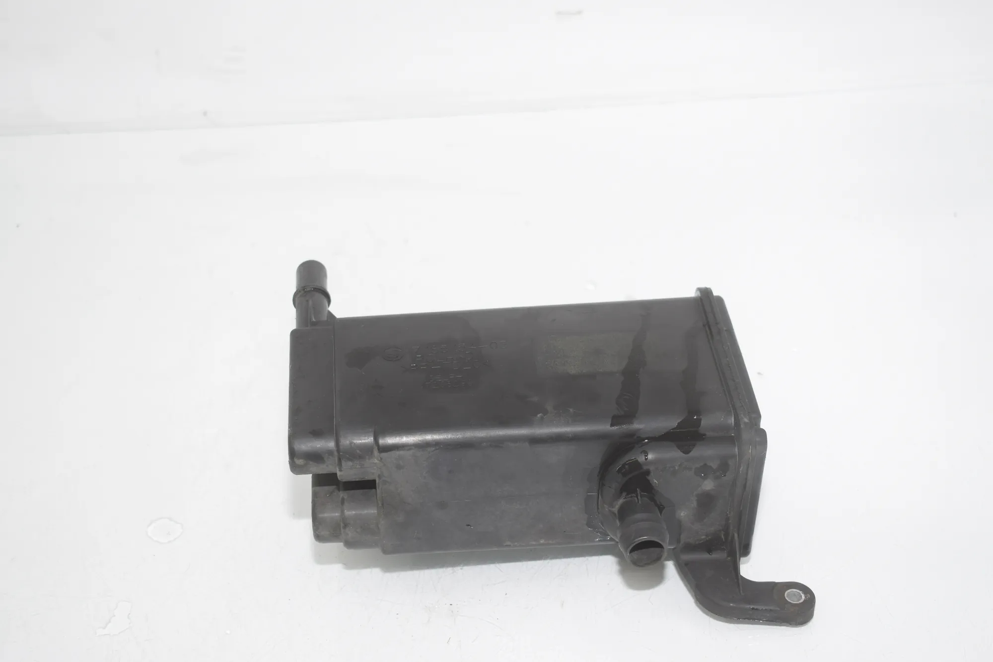 Charcoal Container Filter – OEM 7185154 · BMW 7 (F01, F02) 750 i 2010 – 2