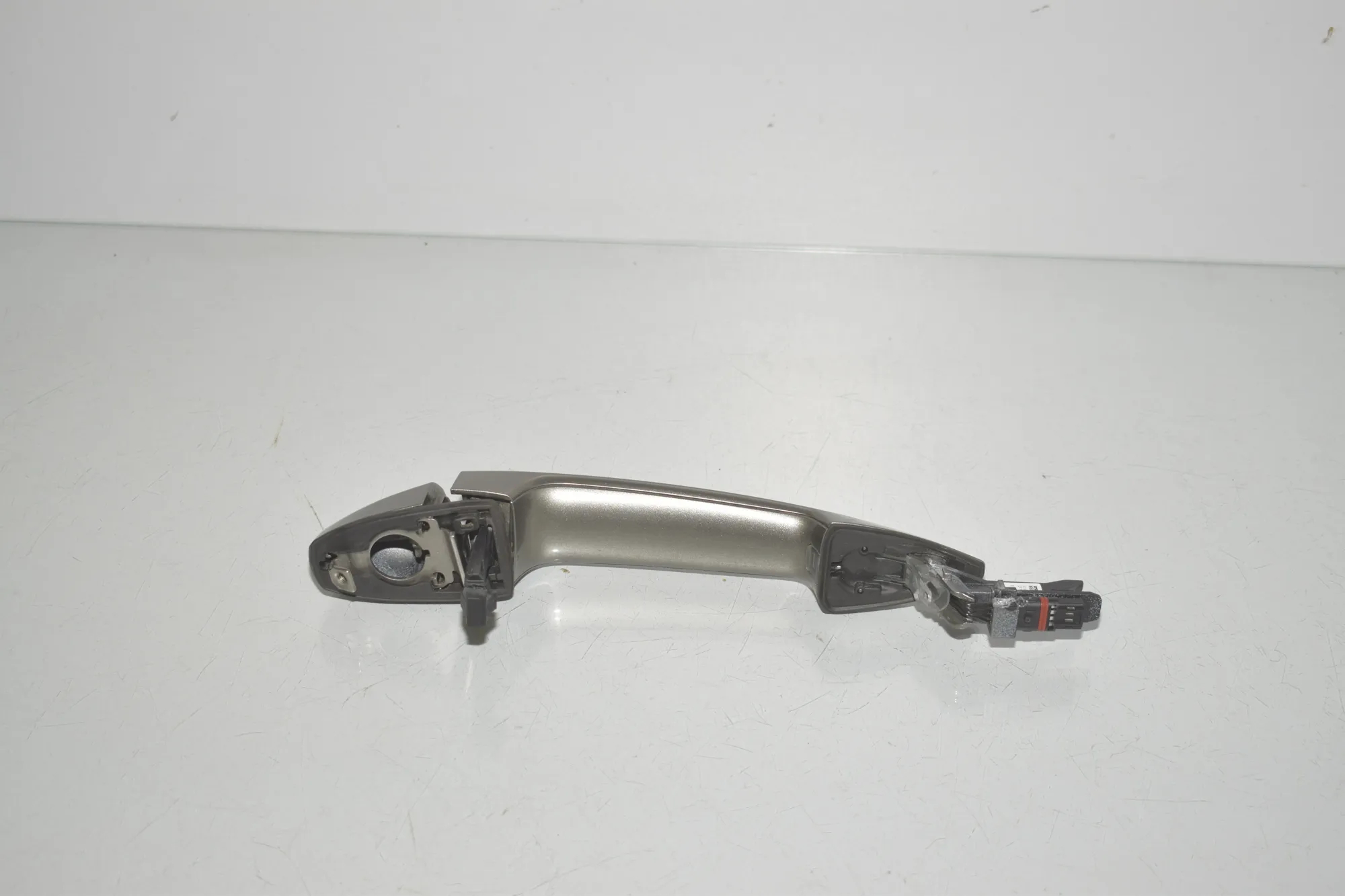Front Right Door Exterior Handle – OEM 7396308 · BMW 2 Active Tourer (F45) 220 d xDrive 2014 – 4