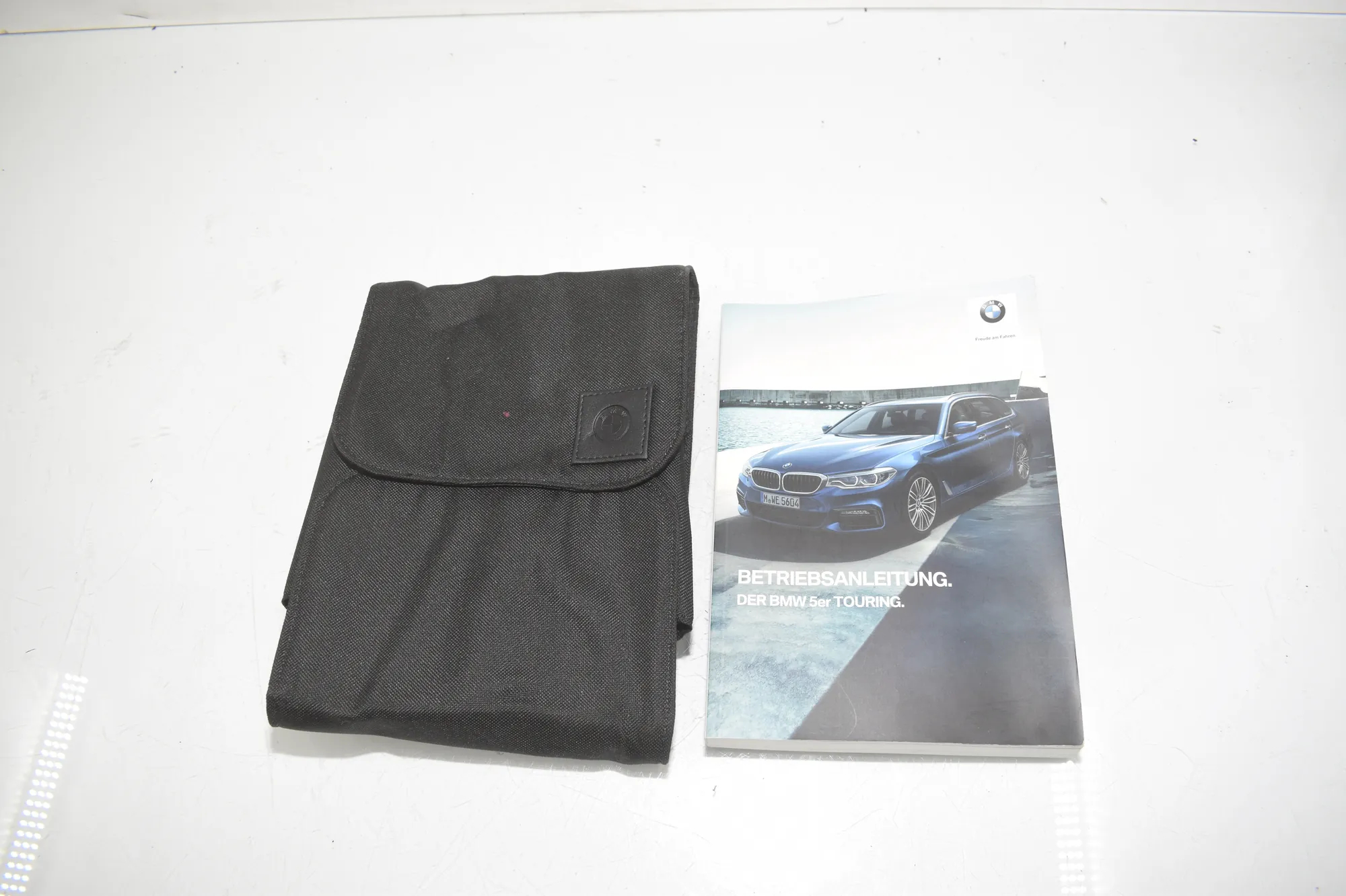 Manual Service Book – OEM 2895992 · BMW 5 Touring (G31) (2017 - -) 520 d 2019 – 2