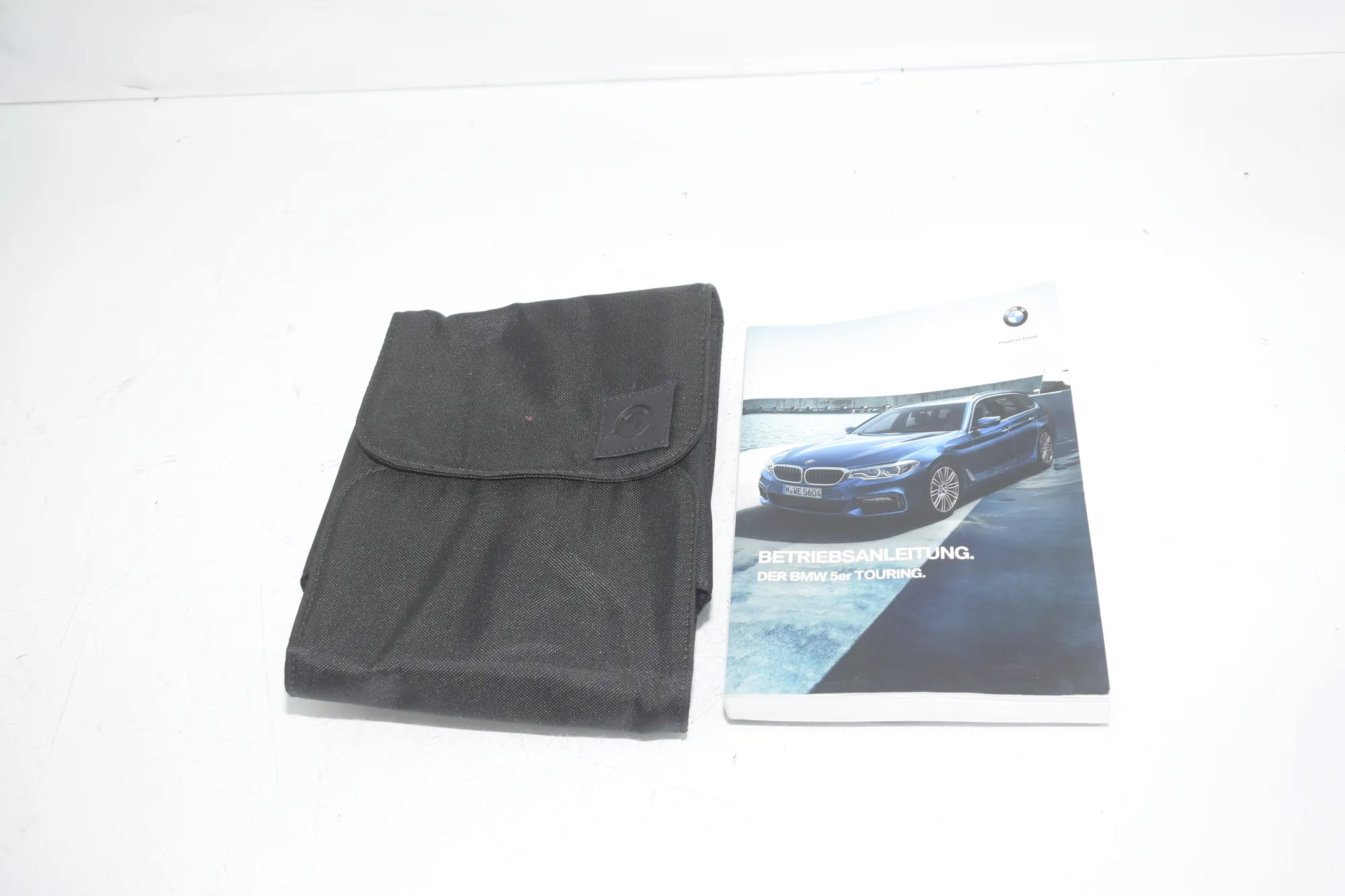 Manual Service Book – OEM 2895992 · BMW 5 Touring (G31) (2017 - -) 520 d 2019
