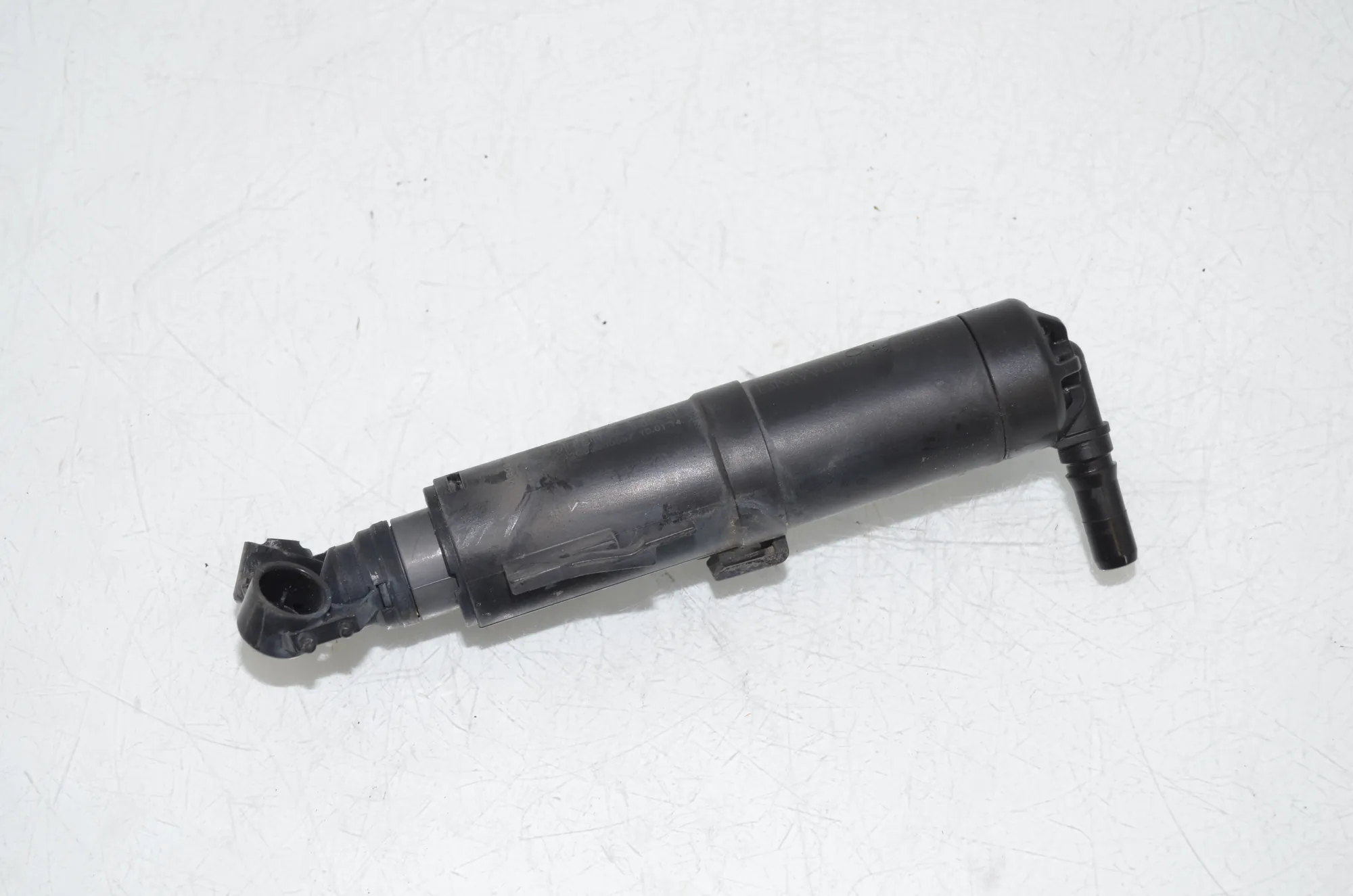 Right Headlight Washer Pump – OEM 7251640 · BMW X3 (F25) xDrive 30 d 2014 – 2