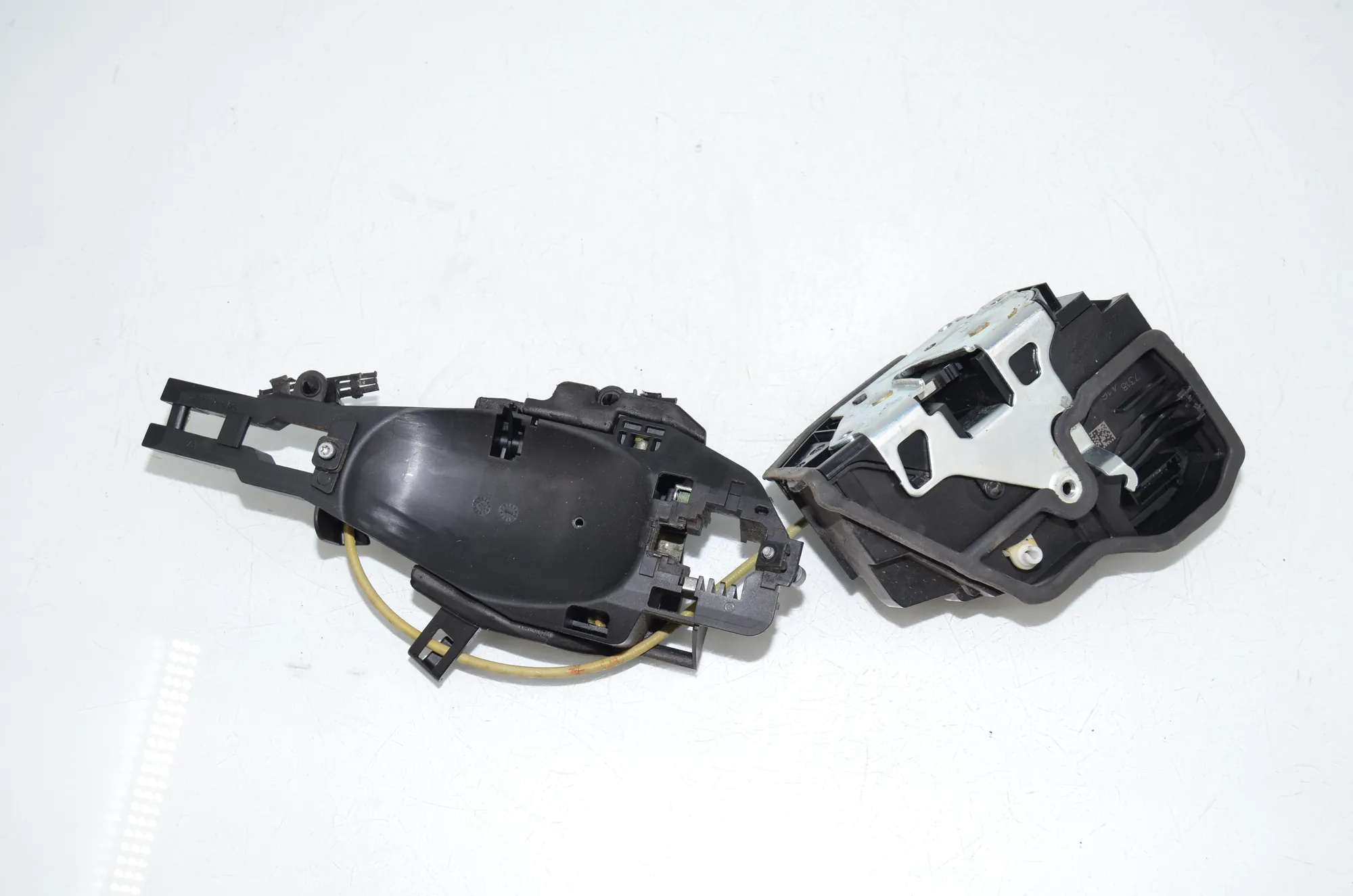 Front Right Door Lock – OEM 7318416 · BMW X3 (F25) xDrive 30 d 2014 – 2