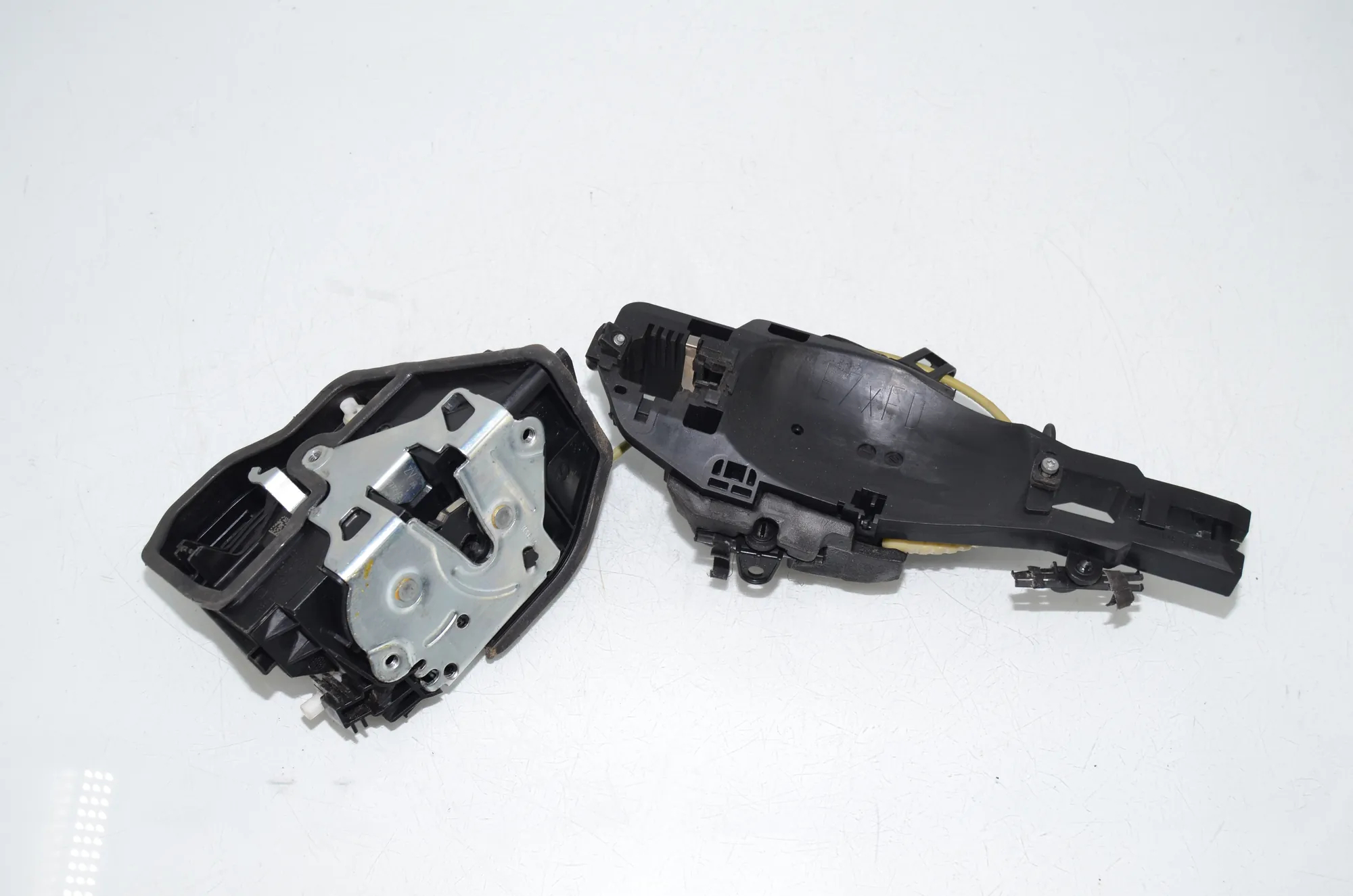 Front Right Door Lock – OEM 7318416 · BMW X3 (F25) xDrive 30 d 2014