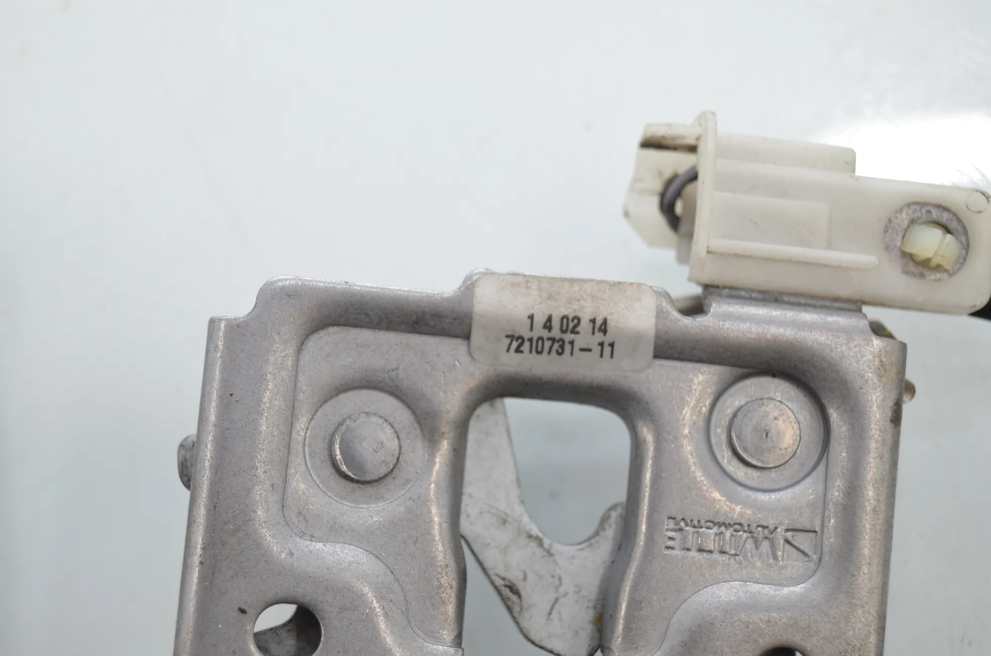 Bonnet Lock – OEM 7224883 · BMW X3 (F25) xDrive 30 d 2014 – 5