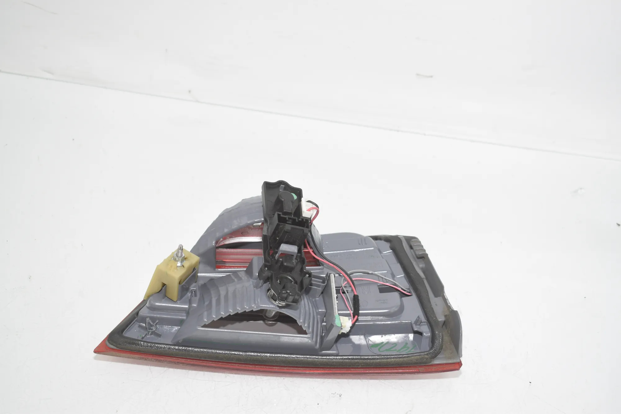 Right Side Tailgate Tail Light – OEM 7217314 · BMW X3 (F25) xDrive 30 d 2014 – 4