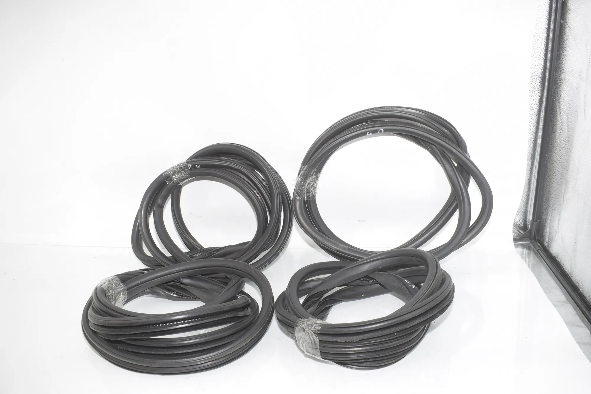 Front Left Door Seal Rubber – OEM 7300242 · BMW X3 (F25) xDrive 30 d 2014 – 2