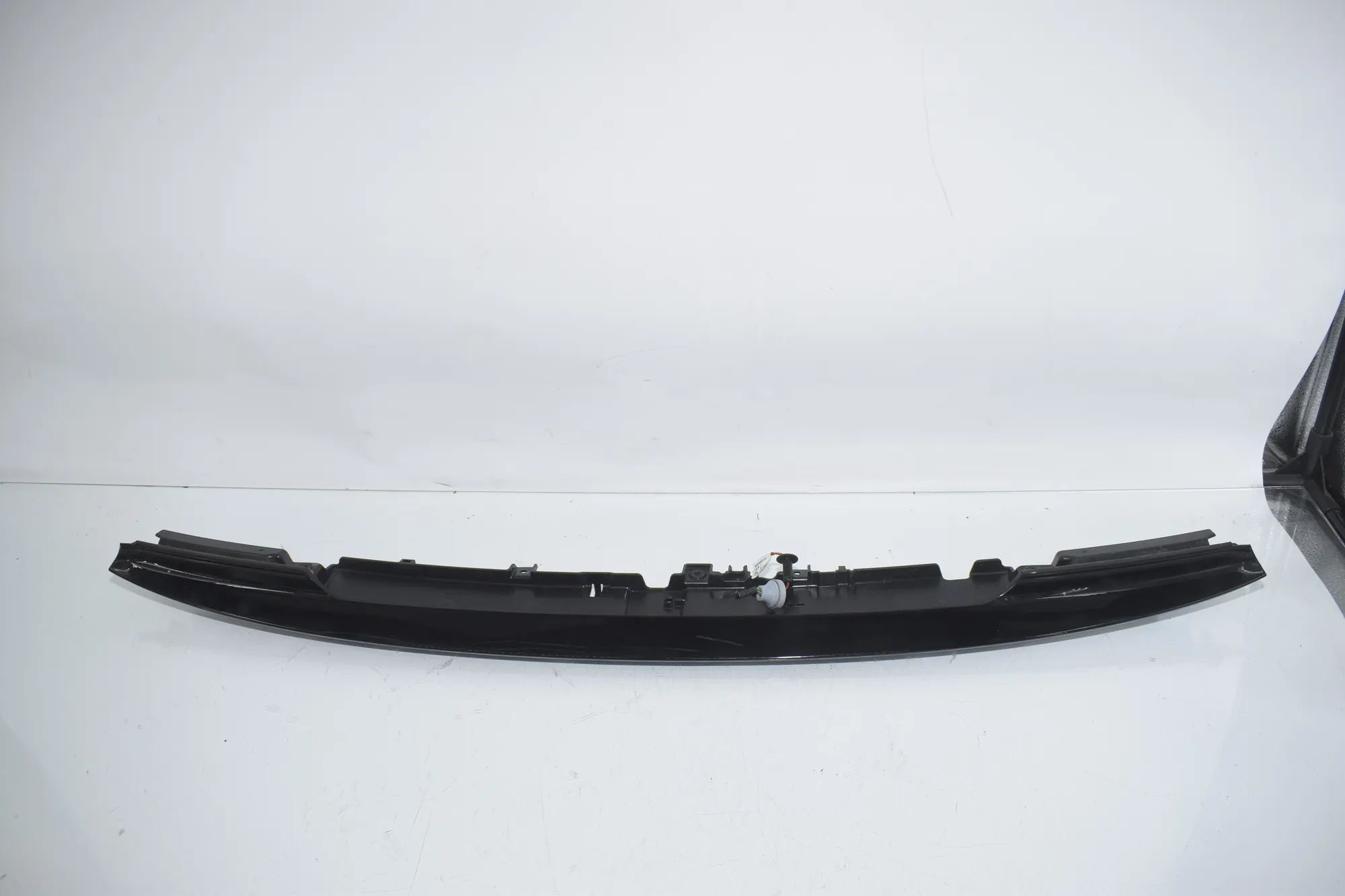 Tailgate Bootlid Spoiler – OEM 7425435 · BMW 5 Touring (G31) (2017 - -) 520 d 2019 – 2